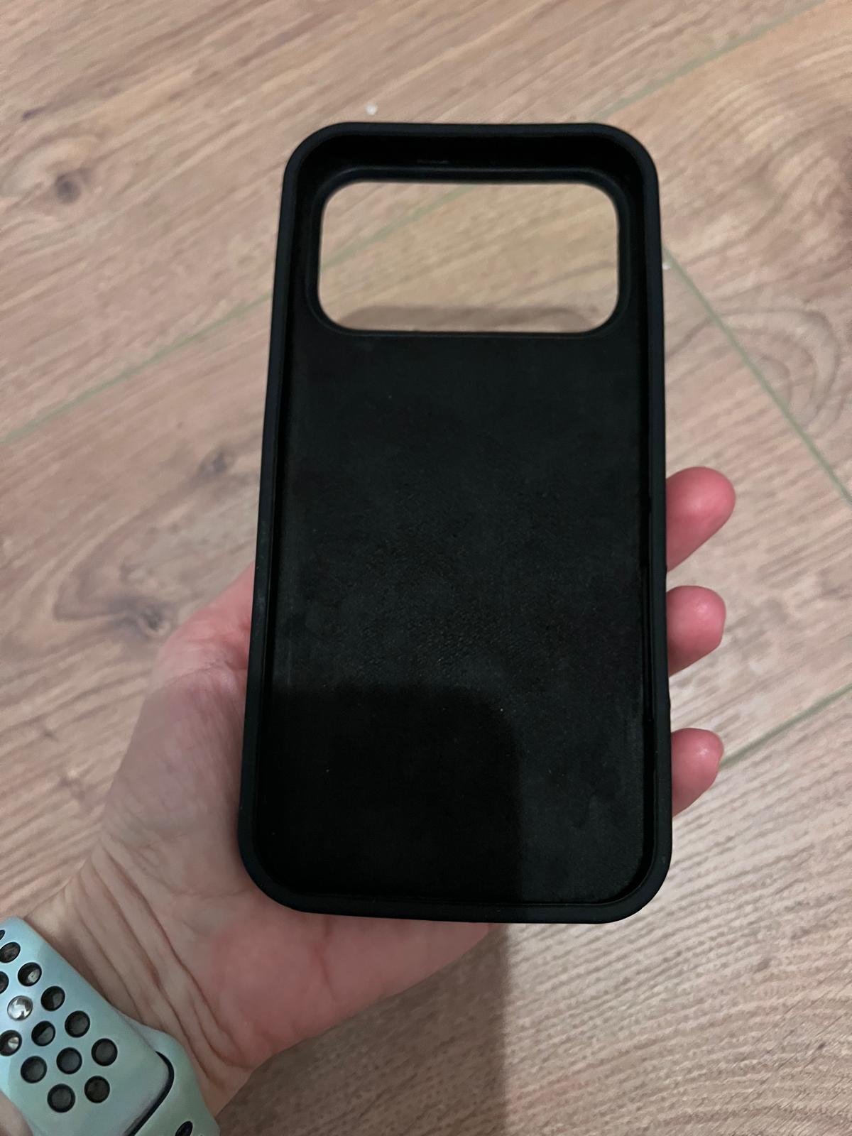Husa pentru iPhone 17 Pro Max, SIlicon Catifelat Cu Interior Microfibra, Verde inchis
