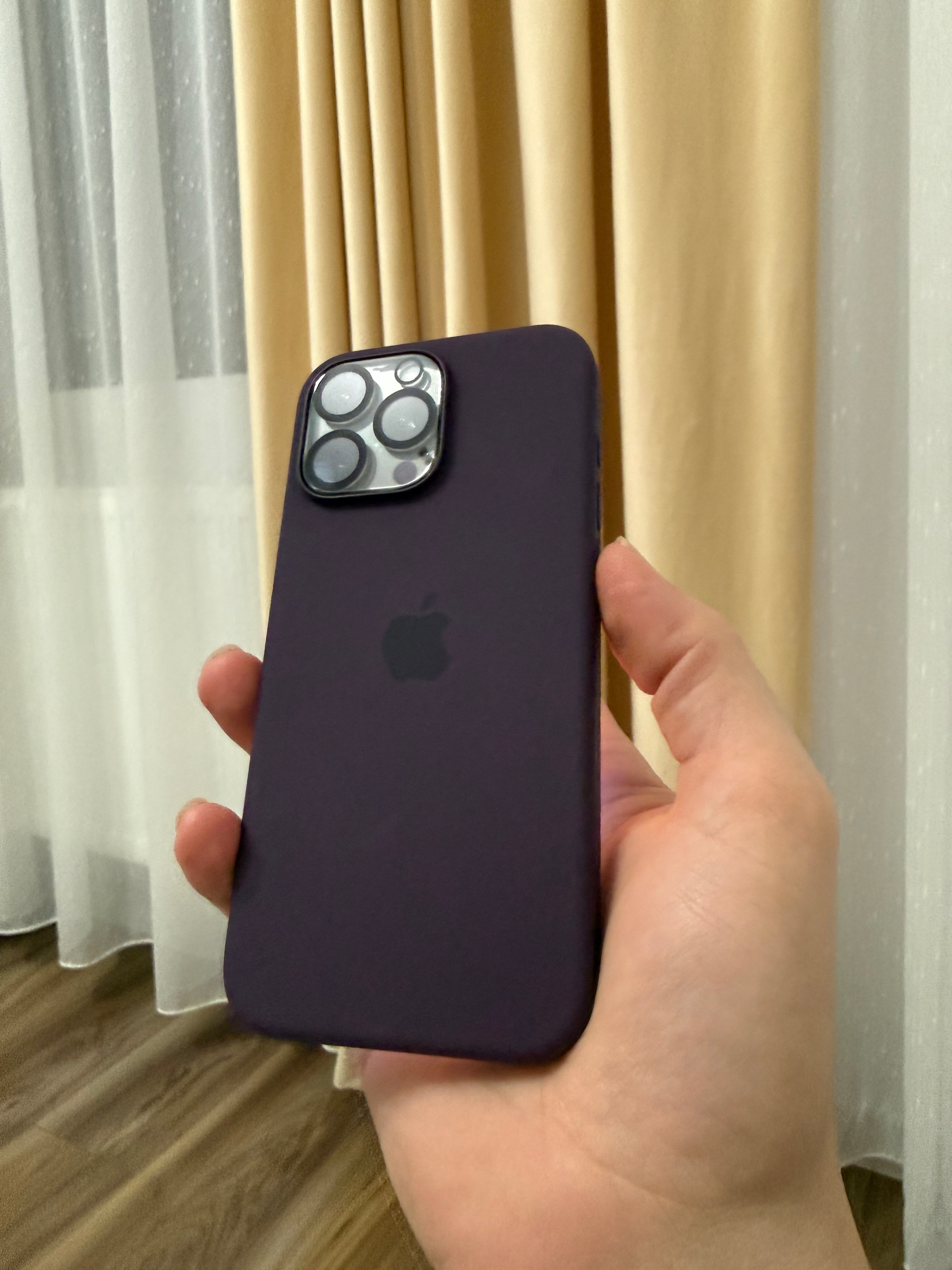 Husa de protectie Apple Silicone Case with MagSafe pentru iPhone 16 Pro Max - Plum