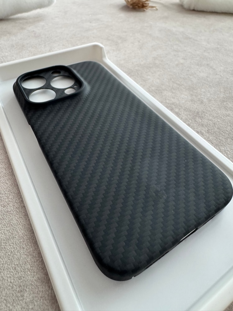 Husa de protectie Kevlar MProtect® Premium din fibra de aramida pentru Apple iPhone 15 Pro, MagSafe, Antisoc, Protectie camera, Ultra Safe, Carbon