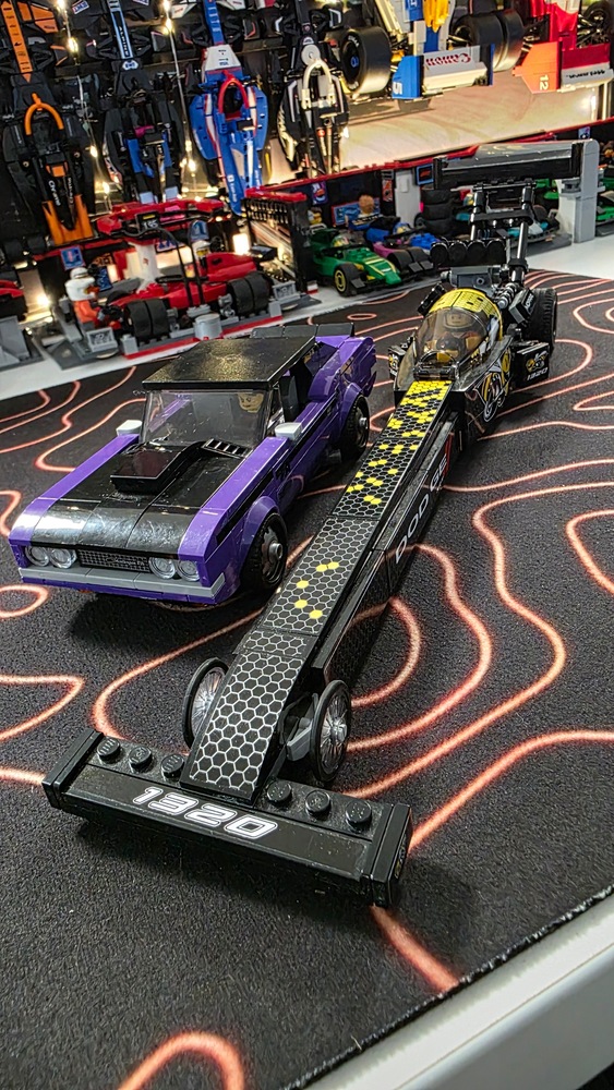 LEGO Speed Champions - Mopar Dodge//SRT Top Fuel Dragster si Dodge