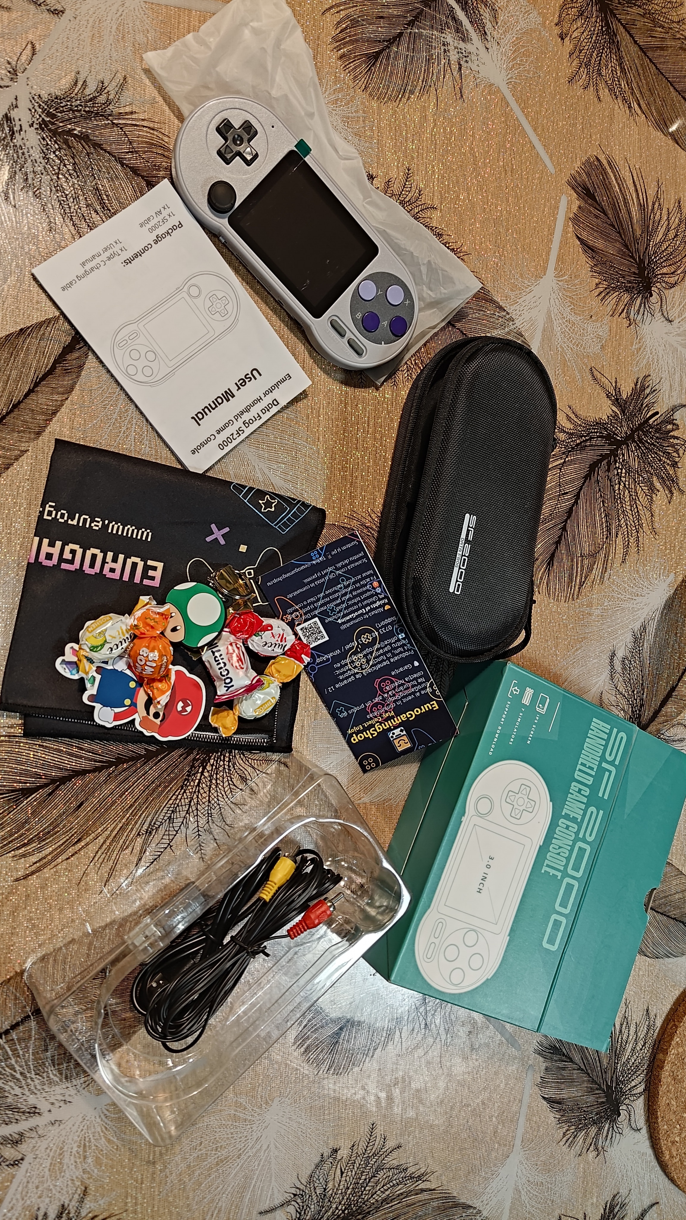 Consola portabila DataFrog SF2000 - Knight’s Starter Pack, Emulatoare GB/GBC/SFC/FC/MAME, Ecran IPS 3.0 inch, 6000 Jocuri, 16GB, Gri