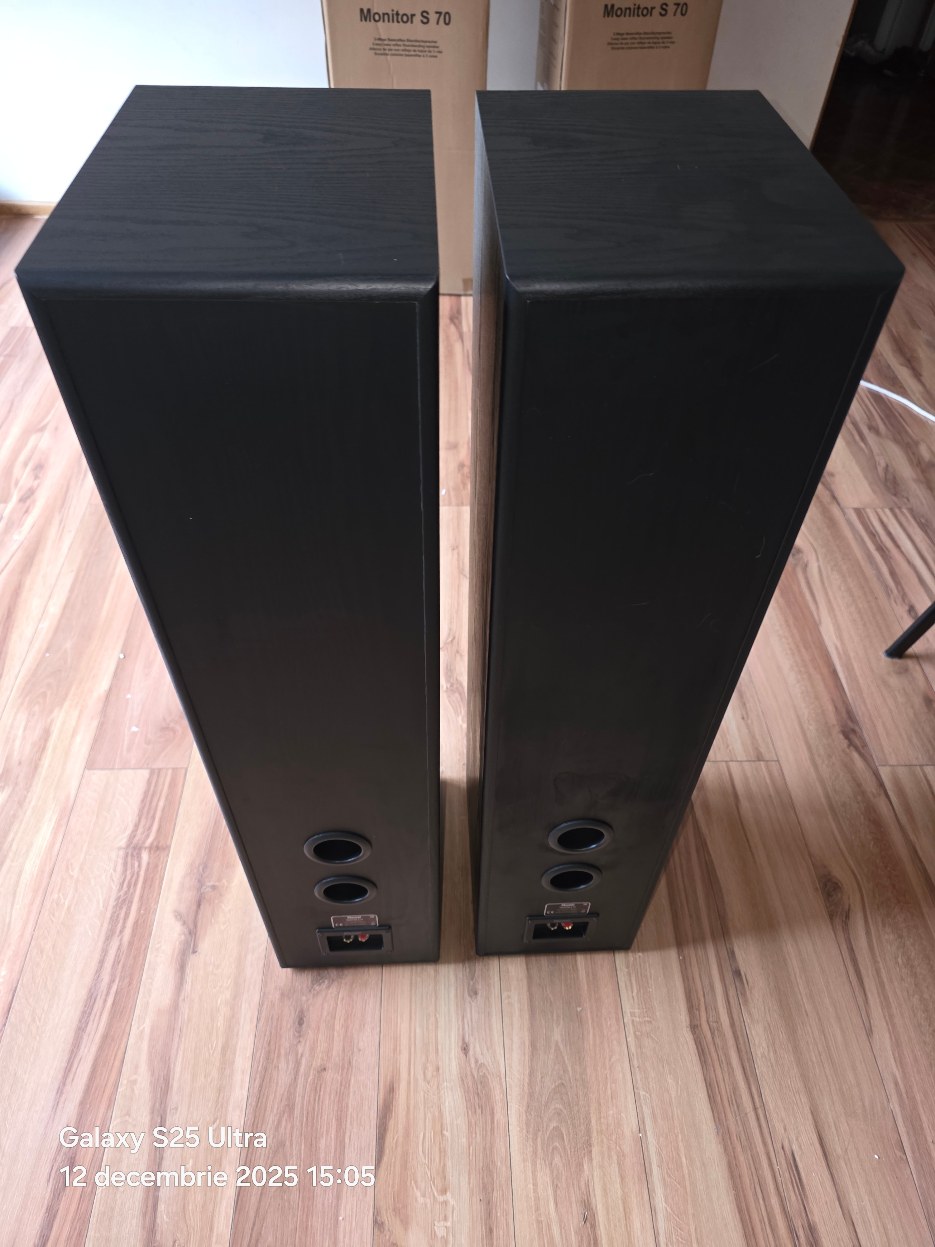 Set 2 boxe de podea MAGNAT, Monitor S70, Walnut