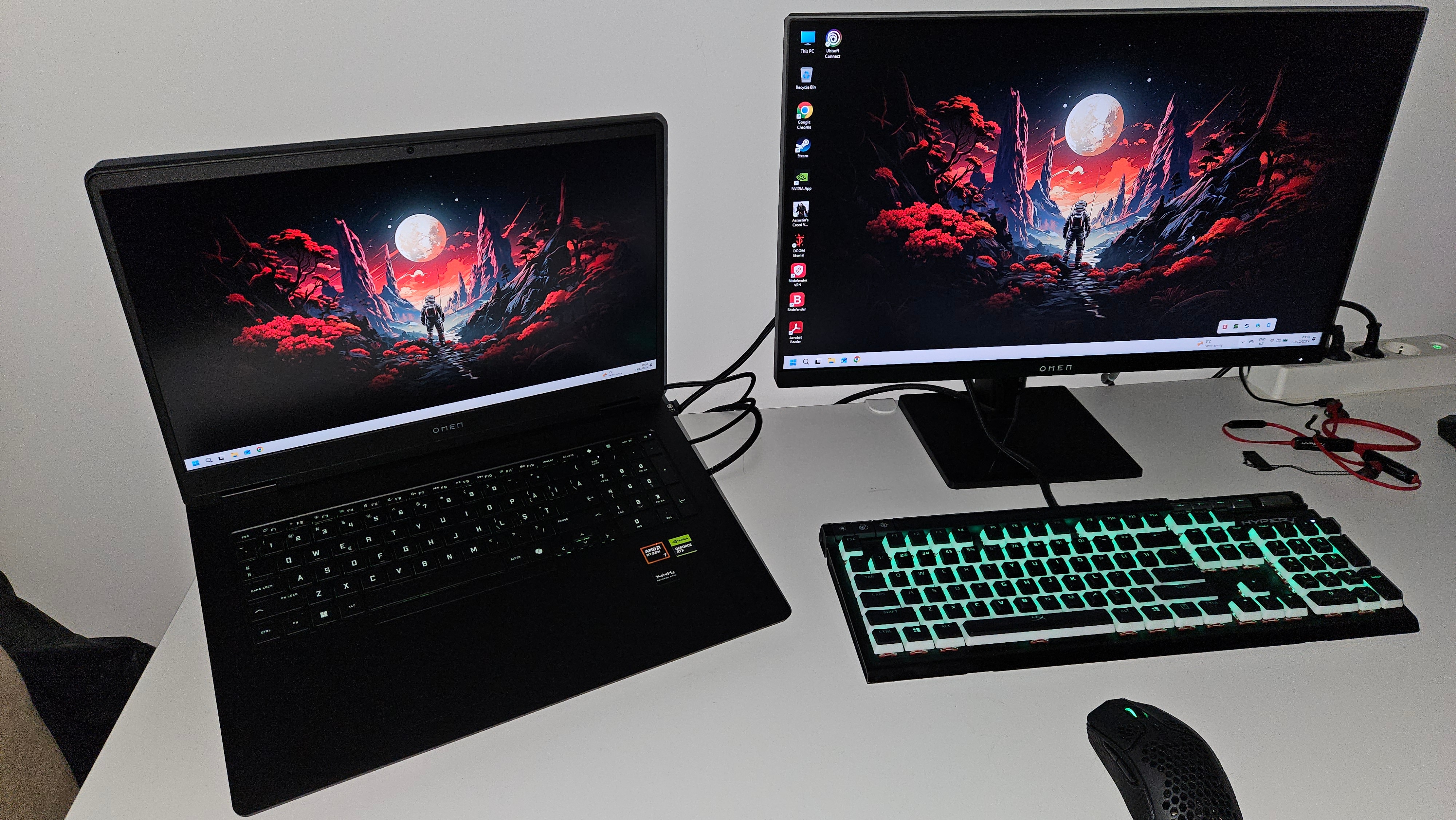 Laptop Gaming HP OMEN Laptop 17-db0008nq cu procesor AMD Ryzen™ 5 8645HS pana la 5.0GHz, 17.3", Full HD, IPS, 144Hz, 16GB DDR5 RAM, 512GB SSD, NVIDIA® GeForce RTX™ 4050 6GB GDDR6 , No OS, Black shadow