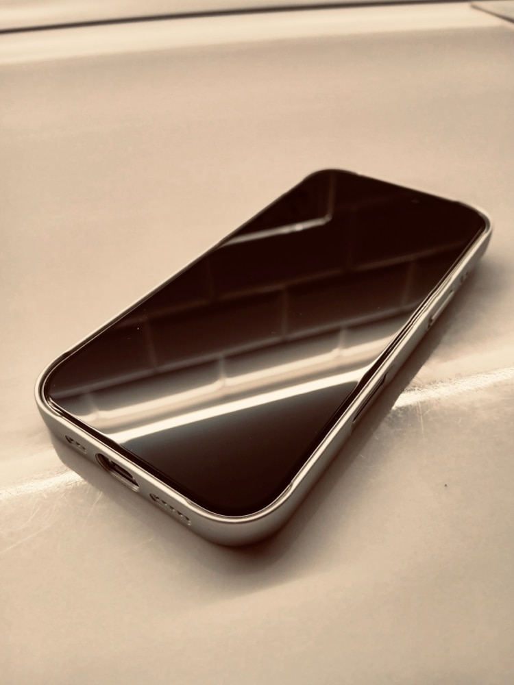 Husa Skin pentru Transformare iPhone 16 Pro in iPhone 17 Pro – Design Premium, Compatibil MagSafe, Culoare Portocaliu