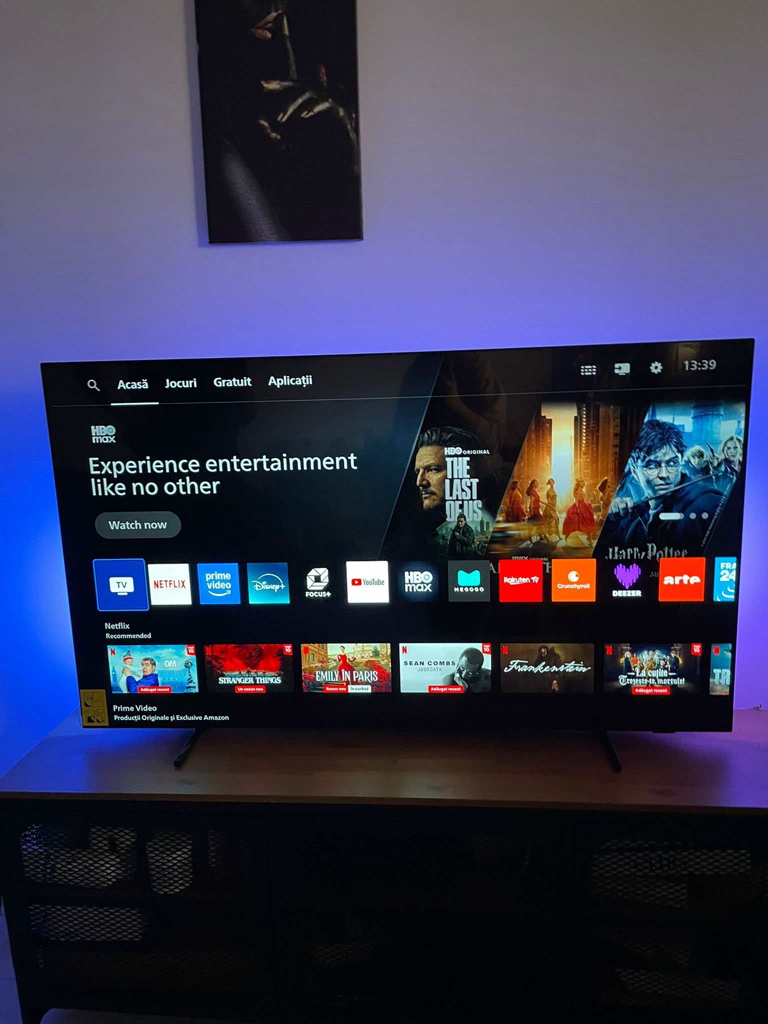 Televizor Philips AMBILIGHT tv OLED 77OLED770, 194 cm, Smart TV, 4K Ultra HD, 100 Hz, Clasa F (Model 2025)