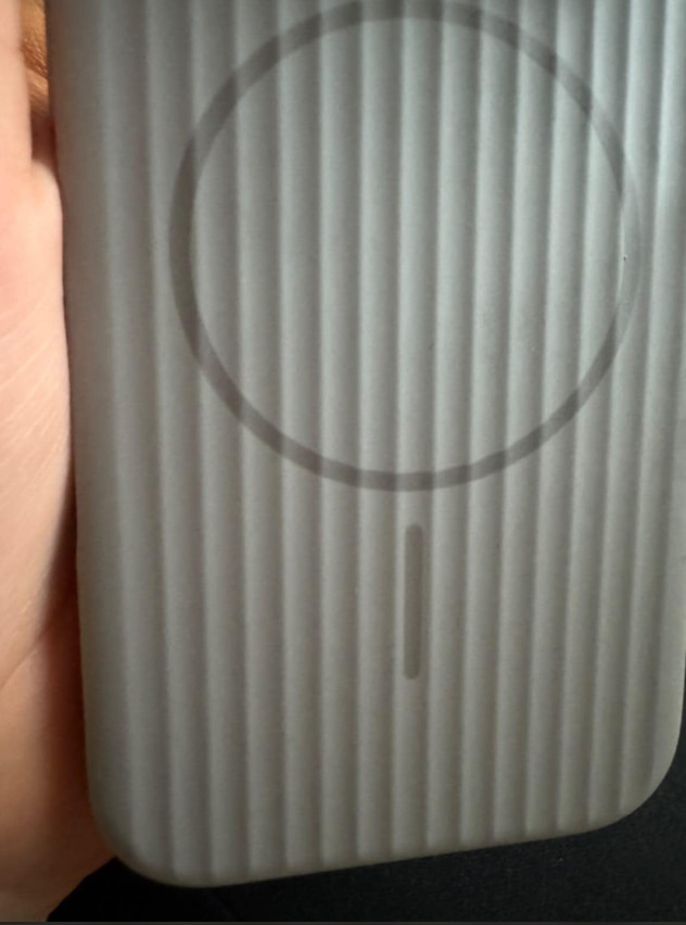 Husa Premium pentru iPhone 17 PRO, Policarbonat Dur, Functie MagSafe, Anti-Soc, Mata cu Dungi, Ultra Slim, Protectie Spate, Gri