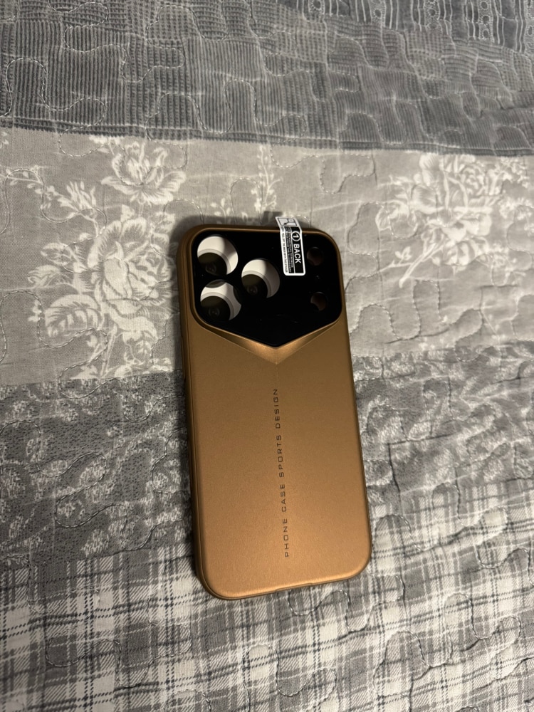 Husa Premium pentru iPhone 17 Pro, Policarbonat Dur, Anti-soc, Mata, Ultra Slim, Protectie Spate, Auriu Desert (Desert Gold)