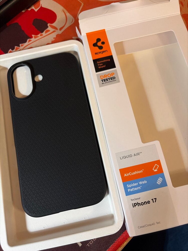 Husa Spate Spigen Liquid Air Compatibila Cu iPhone 17, Materiale Premium, Silicon - Matte Black
