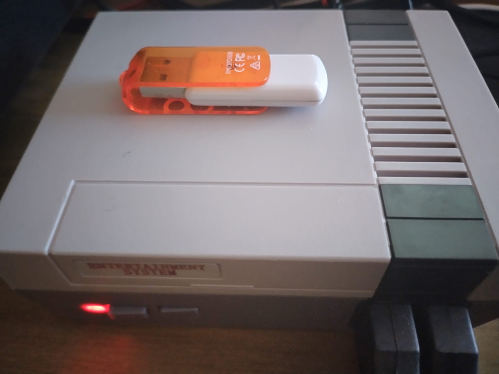 Consola retro Entertainment System cu 620 de jocuri incluse, 4 butoane
