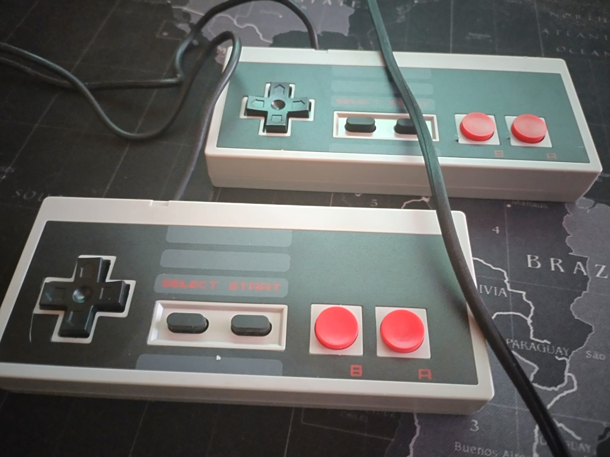 Consola retro Entertainment System cu 620 de jocuri incluse, 4 butoane
