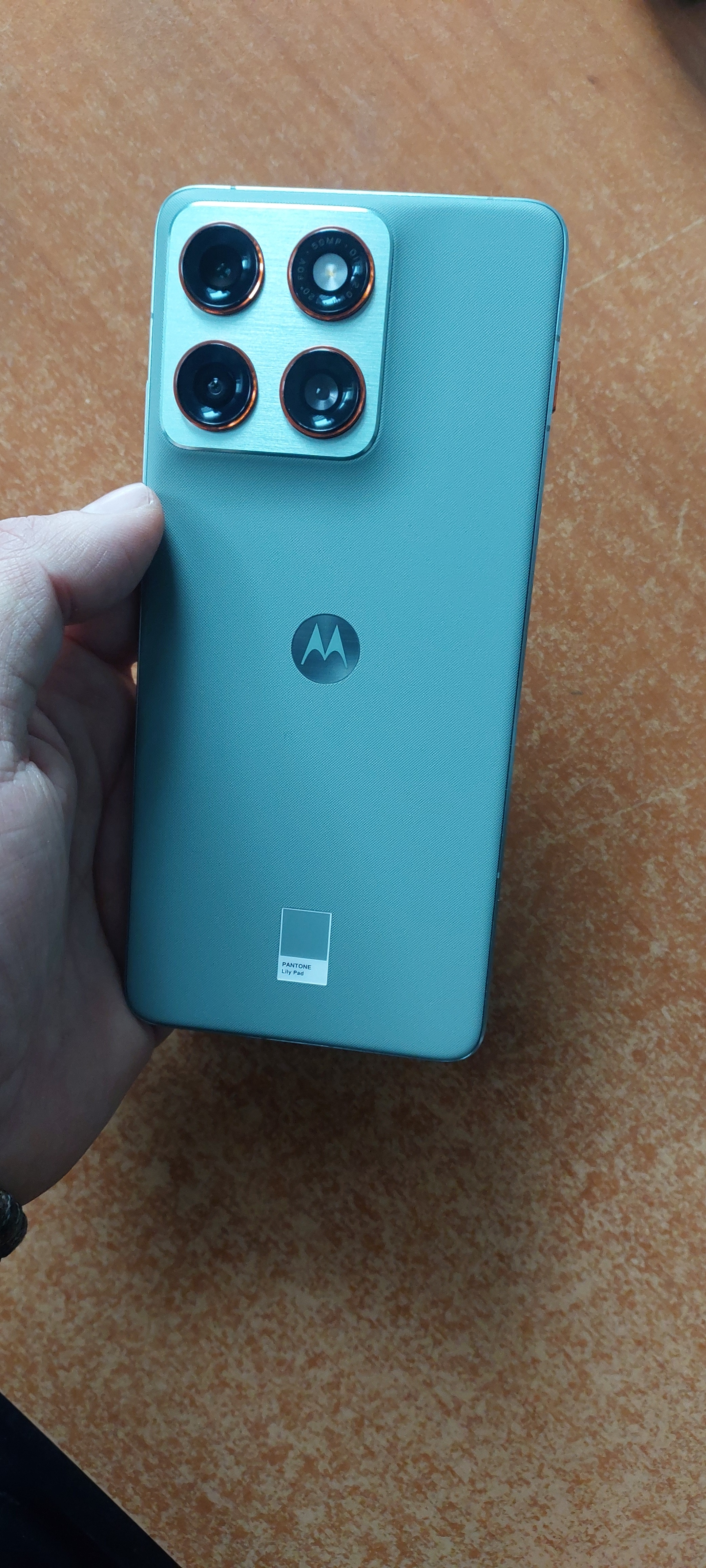 Telefon mobil Motorola edge 70, 12GB RAM, 512 GB, PANTONE Bronze Green