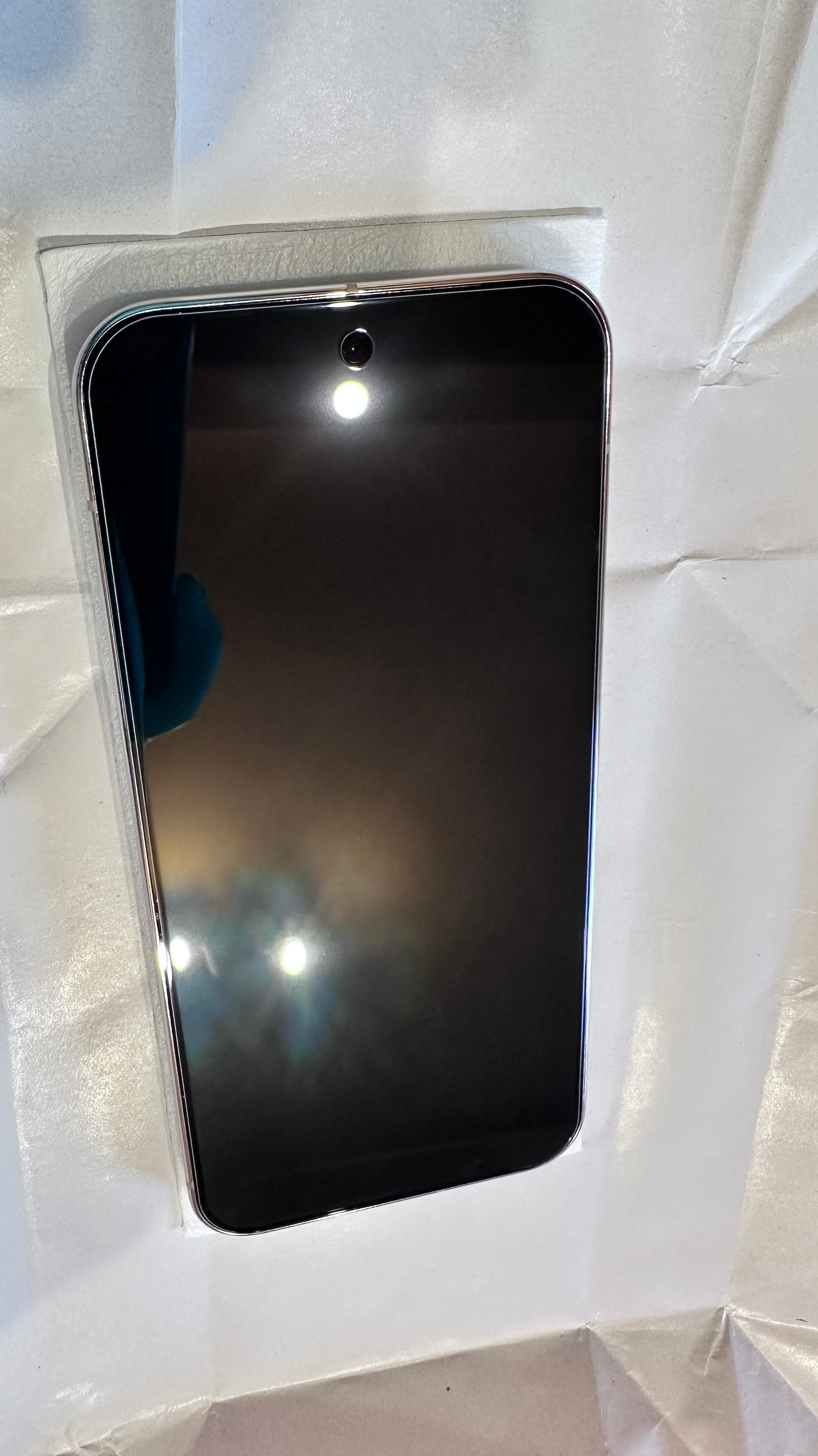 Folie sticla MatTech Premium, compatibila cu Google Pixel 10 Pro XL, Case Friendly, Grosime de 0.3mm, Duritate 9H, Transparent