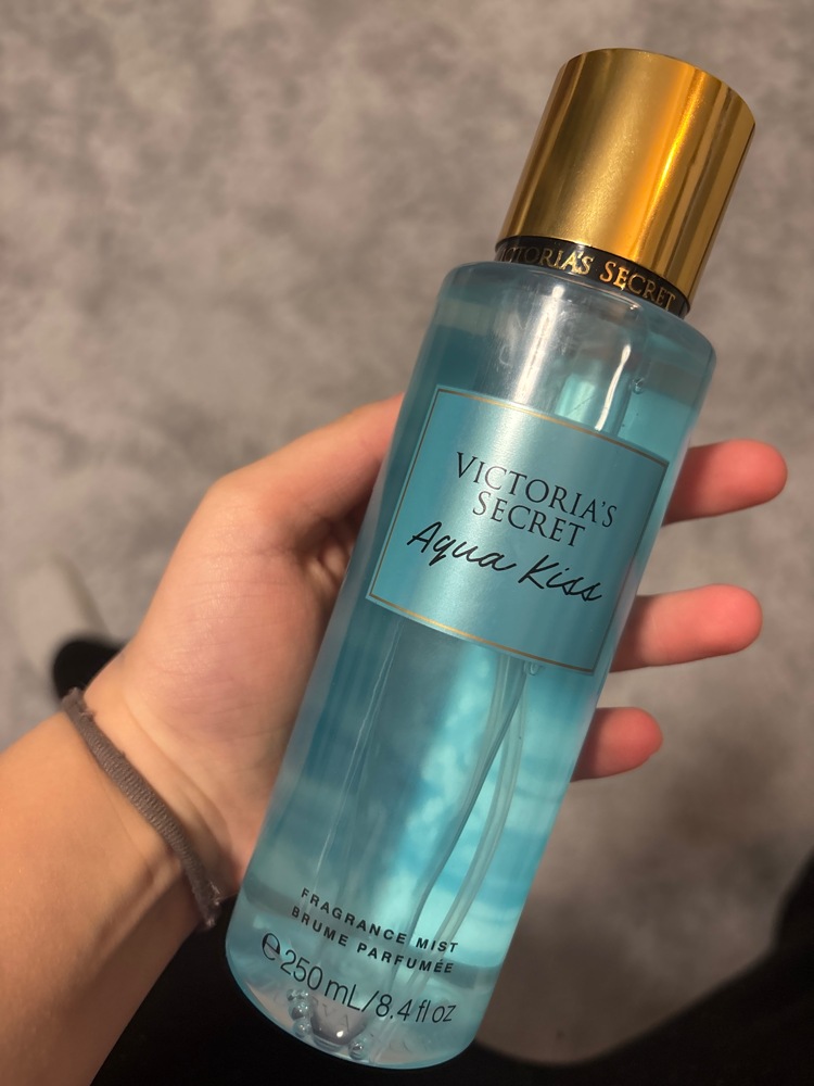 Spray de corp Victoria's Secret Aqua Kiss, 250 ml - eMAG.ro