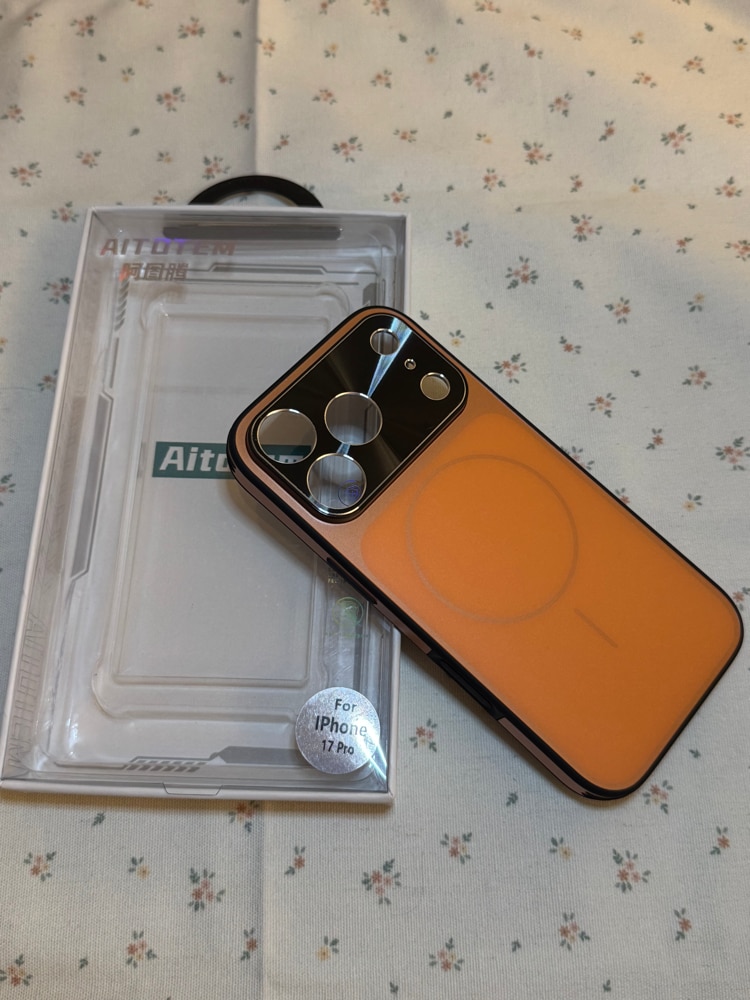 Husă OIMG pentru iPhone 17 Pro, anti-amprente, design ultra-subțire, portocalie