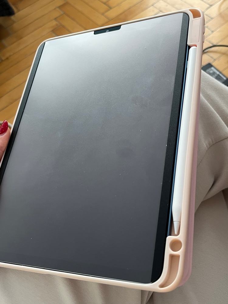 Husa tableta, SINBINTA, Compatibil cu Apple iPad Air 4/5/pro11, 10.9'', Suport pentru pix, Atasament magnetic, Antisoc, Usor de instalat, Portabil, Design ergonomic, TPU/Acril/Piele ecologica, Negru
