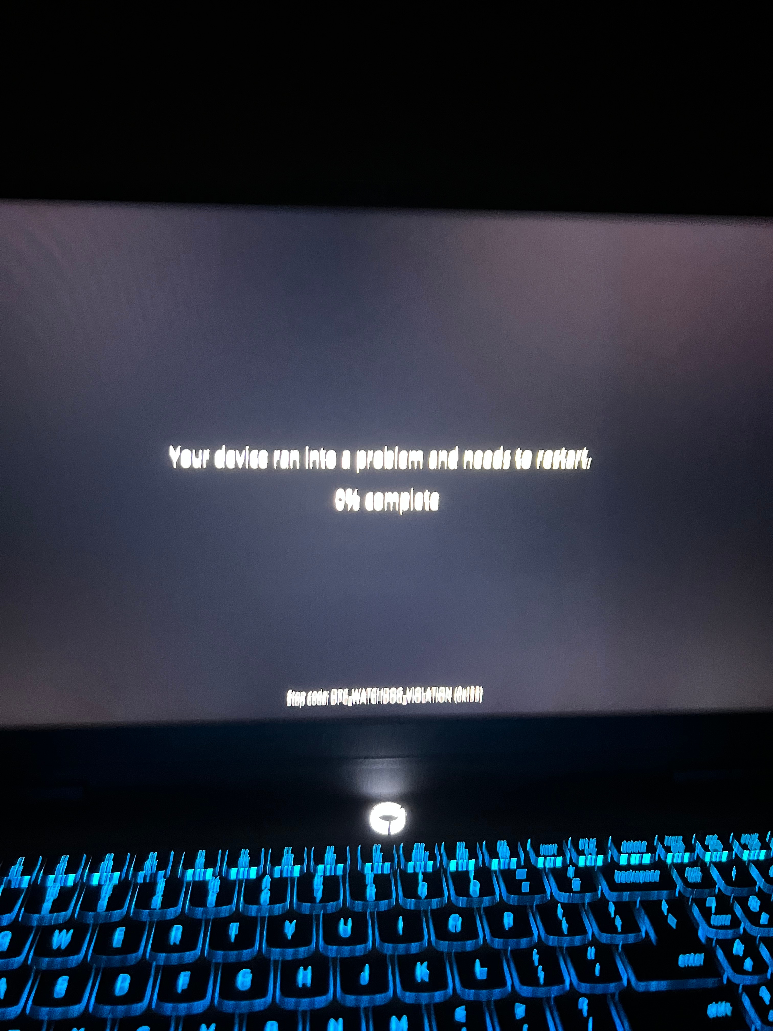 Laptop Gaming Lenovo LOQ 17IRX10 cu procesor Intel® Core™ i7-14700HX pana la 5.5GHz, 17.3" Full HD, IPS, 165Hz, 32GB DDR5 RAM, 1TB SSD, NVIDIA® GeForce RTX™ 5060 8GB GDDR7, No OS, Luna Grey