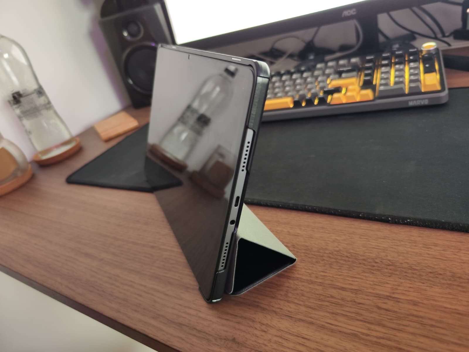 Husa pentru Xiaomi Redmi Pad 2 Pro, 12.1 inch tip stand functie sleep/wake-up si inchidere magnetica, protectie 360 - Unicorn