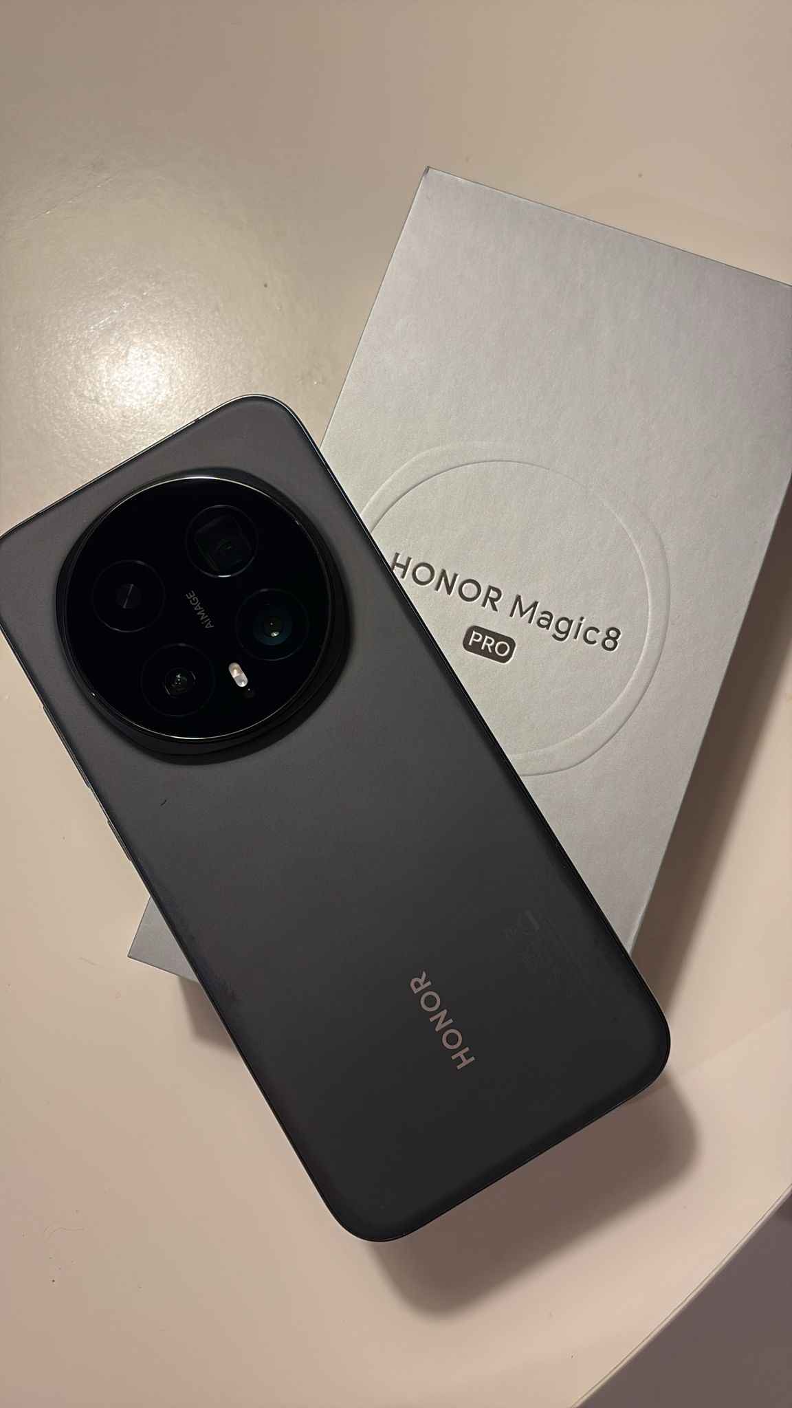 Telefon mobil Honor Magic 8 Pro, Dual SIM, 12GB RAM, 512GB, Sunrise Gold - Casti Honor Choice Earbuds X7e Active incluse