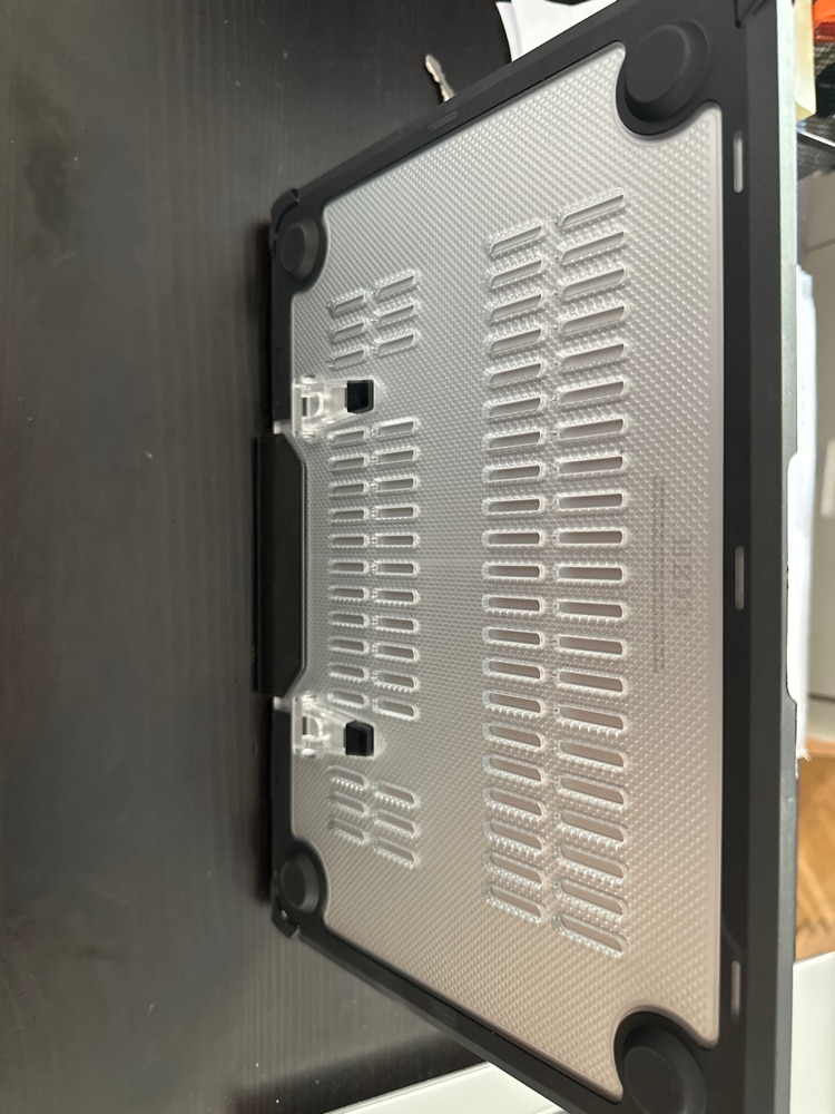 Carcasa pentru MacBook Air 13 2026 / 2025 / 2024 / 2022 M5, M4, M3, M2 Hard Shell Frost tranparent mat