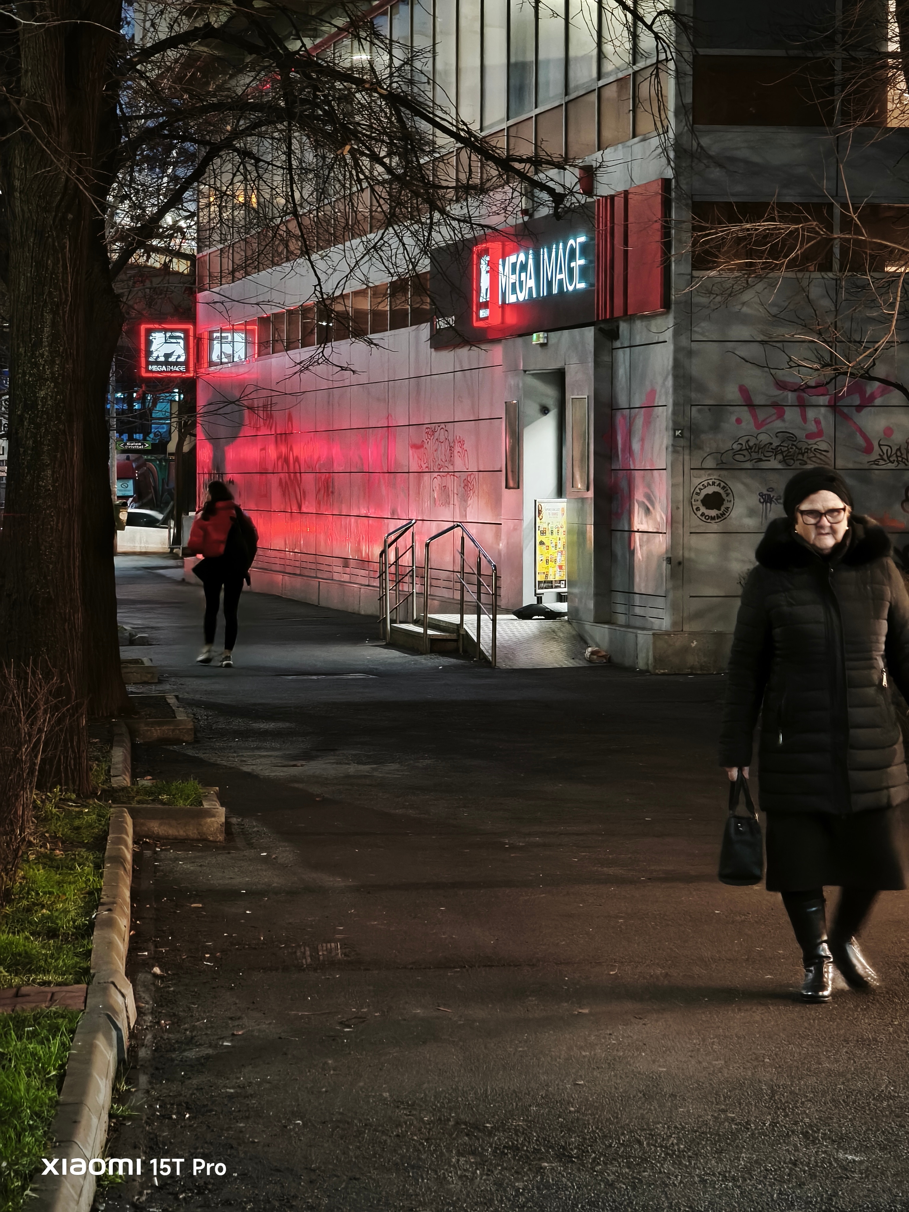 Telefon mobil Xiaomi 15T Pro, 12GB RAM, 512GB ROM, 5G Black + Woven Strap Ring Stand