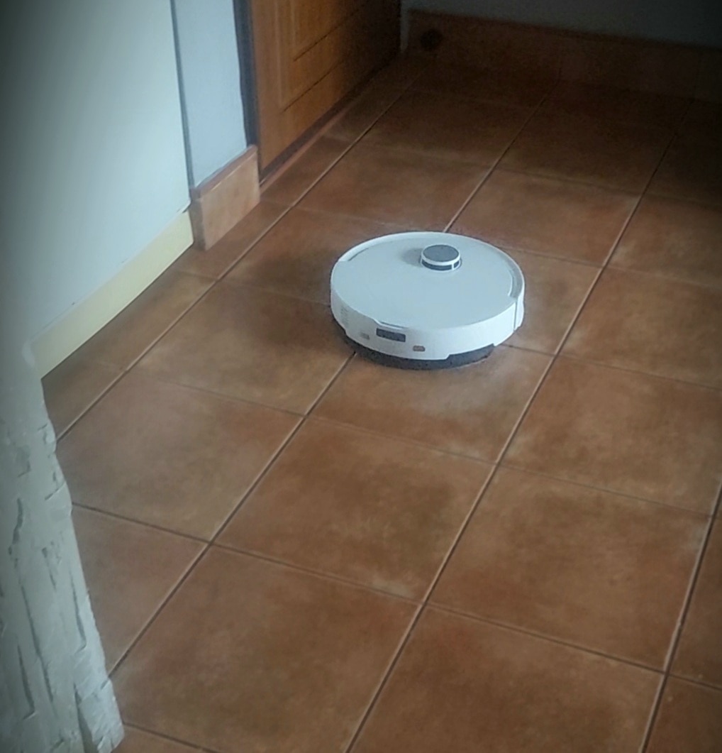 Robot de aspirare Roborock Q10 PF B, aspirator cu mop, 10.000 Pa, baterie 5.200 mAh, autonomie 180 min, navigatie AI, recipient praf 2.7L, Suport Alexa si Google Home, negru