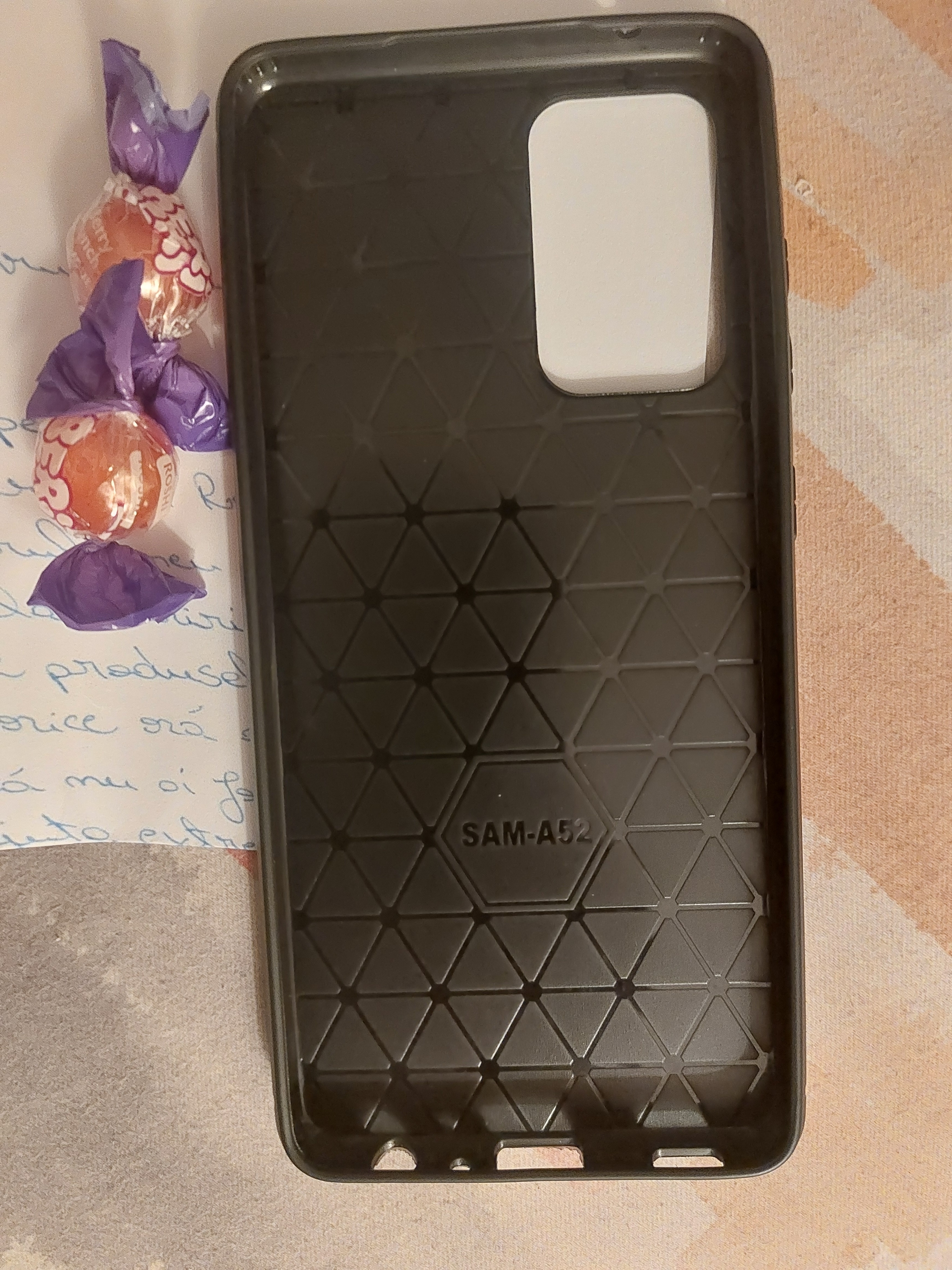 Husa protectie Mat-Tech compatibila cu Samsung Galaxy A52 5G / A52 4G / A52S 5G, Anti-soc, 2MM, Protectie Camera, Decupaje Precise, Rezistenta la impact, Margini ridicate pentru protectia ecranului, Transparenta