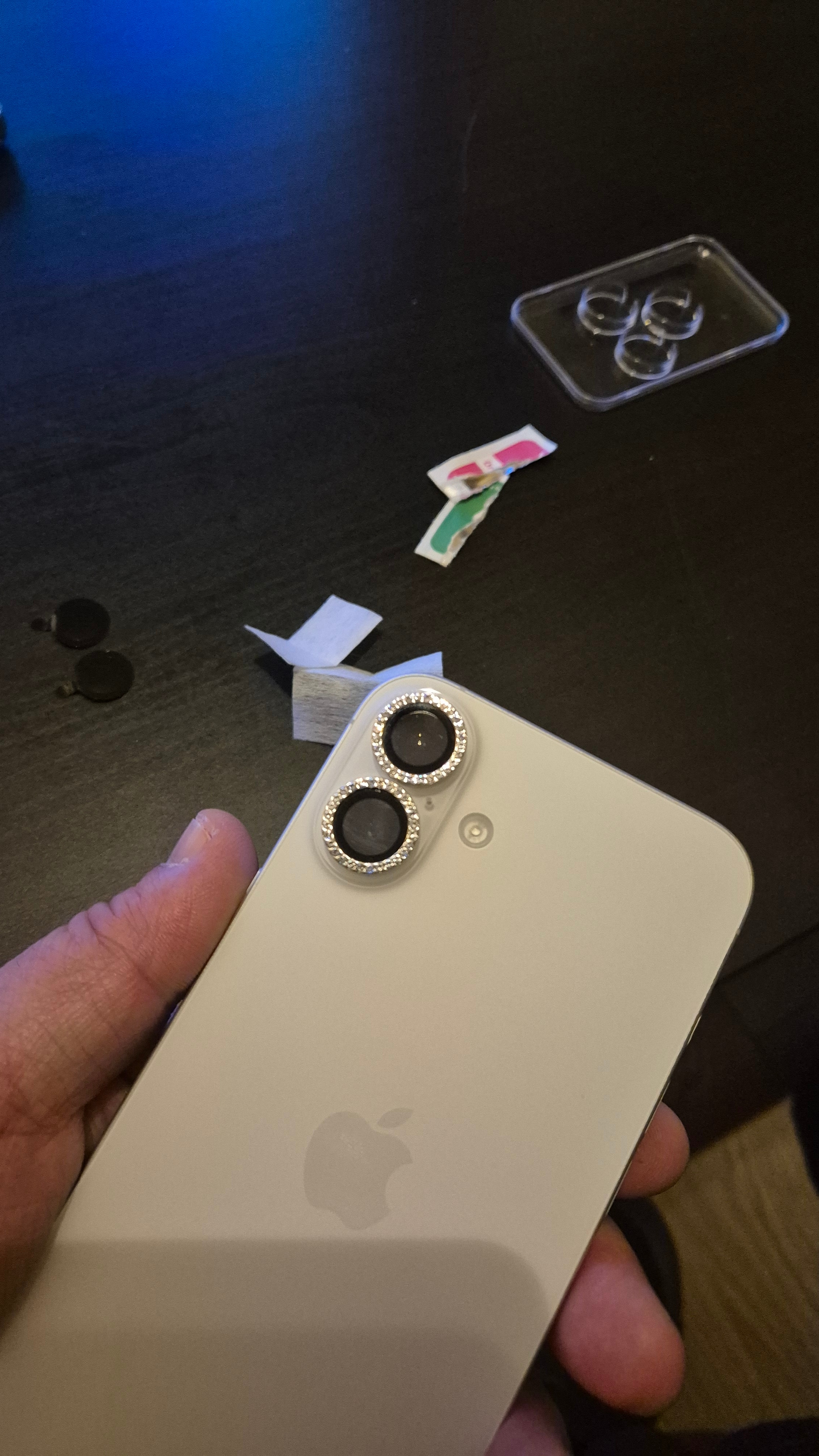 Folie Camera cu Strasuri, Individuala, Compatibila iPhone 16 Plus, Sticla, Argintiu