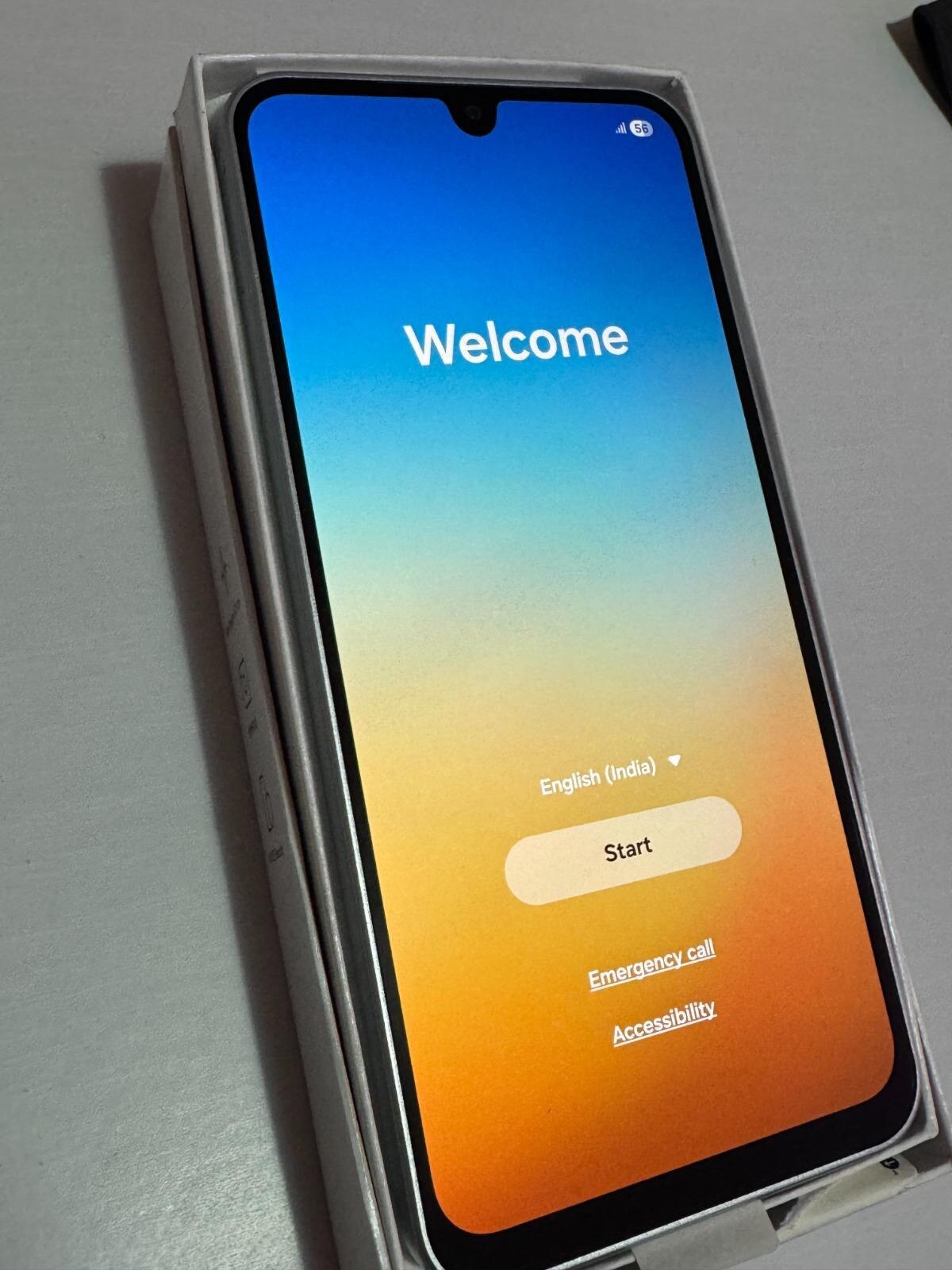 Telefon mobil Samsung Galaxy F17, 128GB, 4GB RAM, 5G, Violet Pop