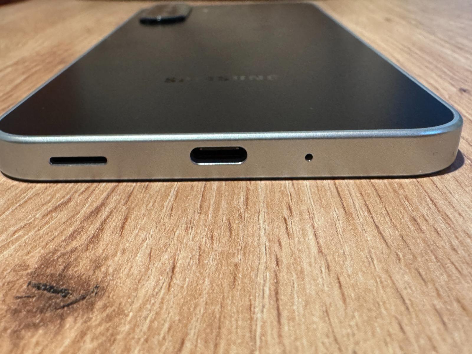 Telefon mobil Samsung Galaxy F17, 128GB, 4GB RAM, 5G, Violet Pop