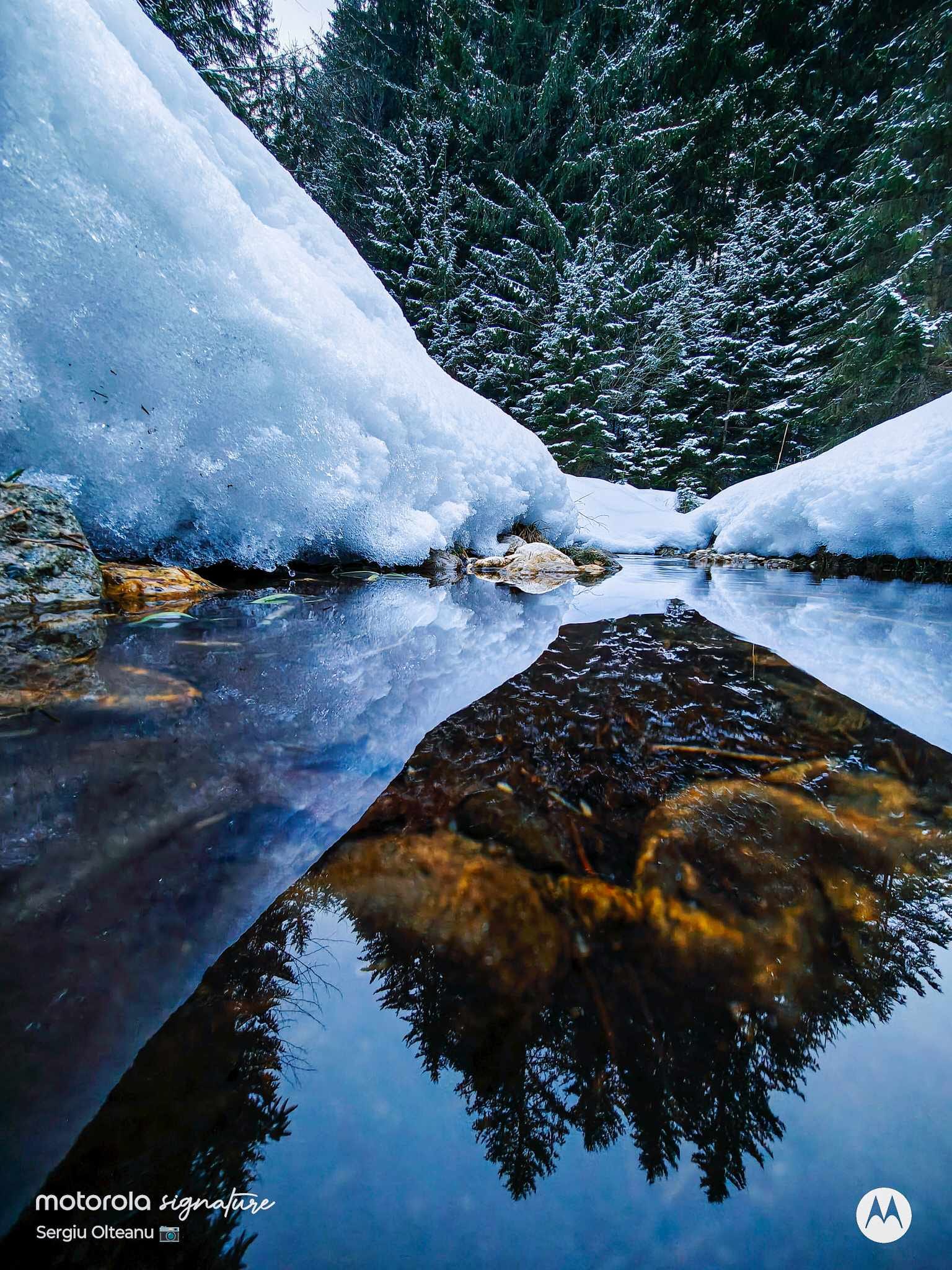 Telefon mobil Motorola Signature, 512GB, 16GB RAM, 5G, Martini Olive