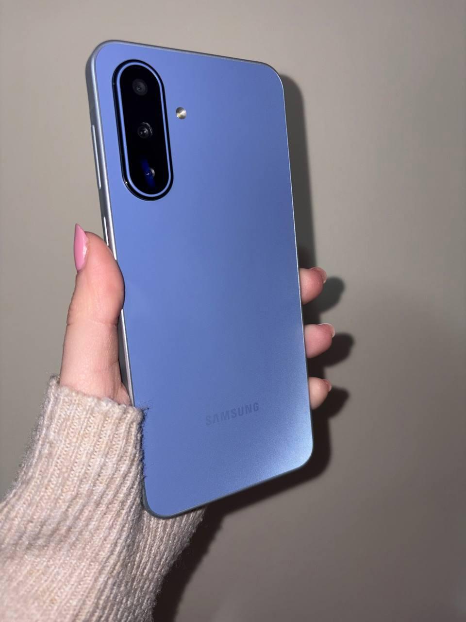 Telefon mobil Samsung Galaxy F17, 128GB, 4GB RAM, 5G, Violet Pop