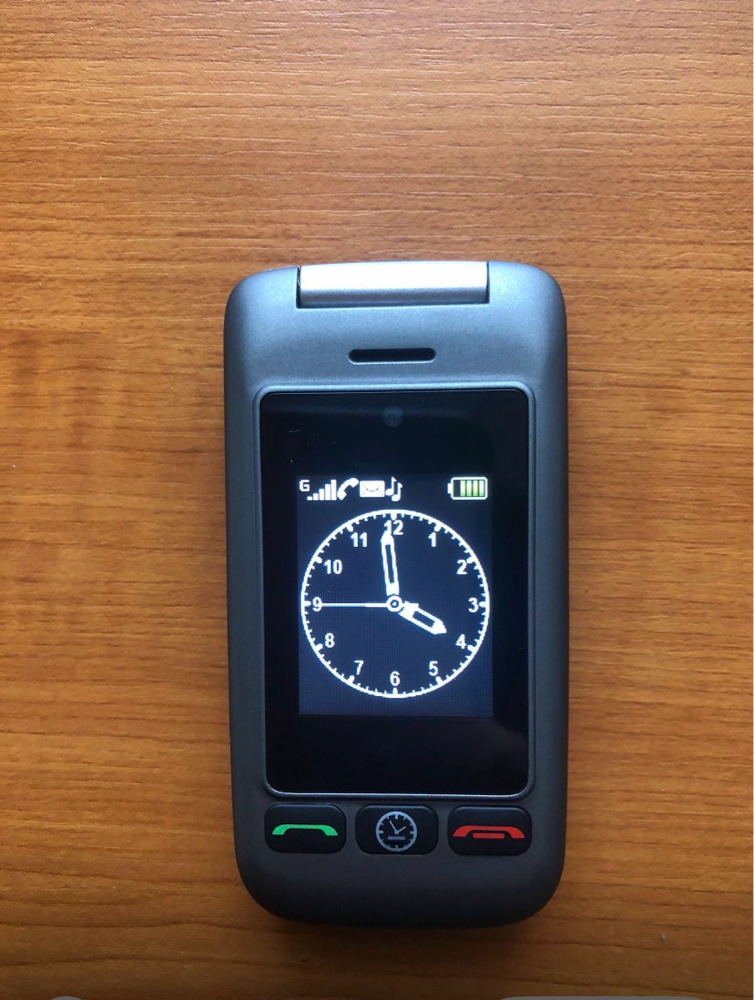 Telefon mobil cu clapeta pentru seniori, meniu in limba Romana, Display dublu, Stand incarcare, Retea 4G, Taste mari, Buton SOS, Micro SIM, Baterie 1300 mAh, usor de folosit pentru varstnici, pensionari si bunici, Functie Apelare Rapida, Ecran 6.1 cm