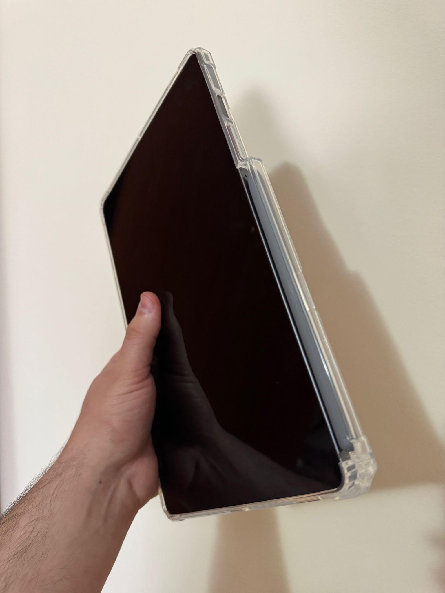 Husa de protectie telefonultau® pentru Samsung Galaxy Tab S10 Lite (X400/X406)/ S10 FE (X520/X526)/ S9 (X710/X716)/ S9 FE (X510/X516), 10.9inch, silicon transparent antishock cu colturi intarite, suport pentru creion si stylus, ideala pentru filme, jocuri
