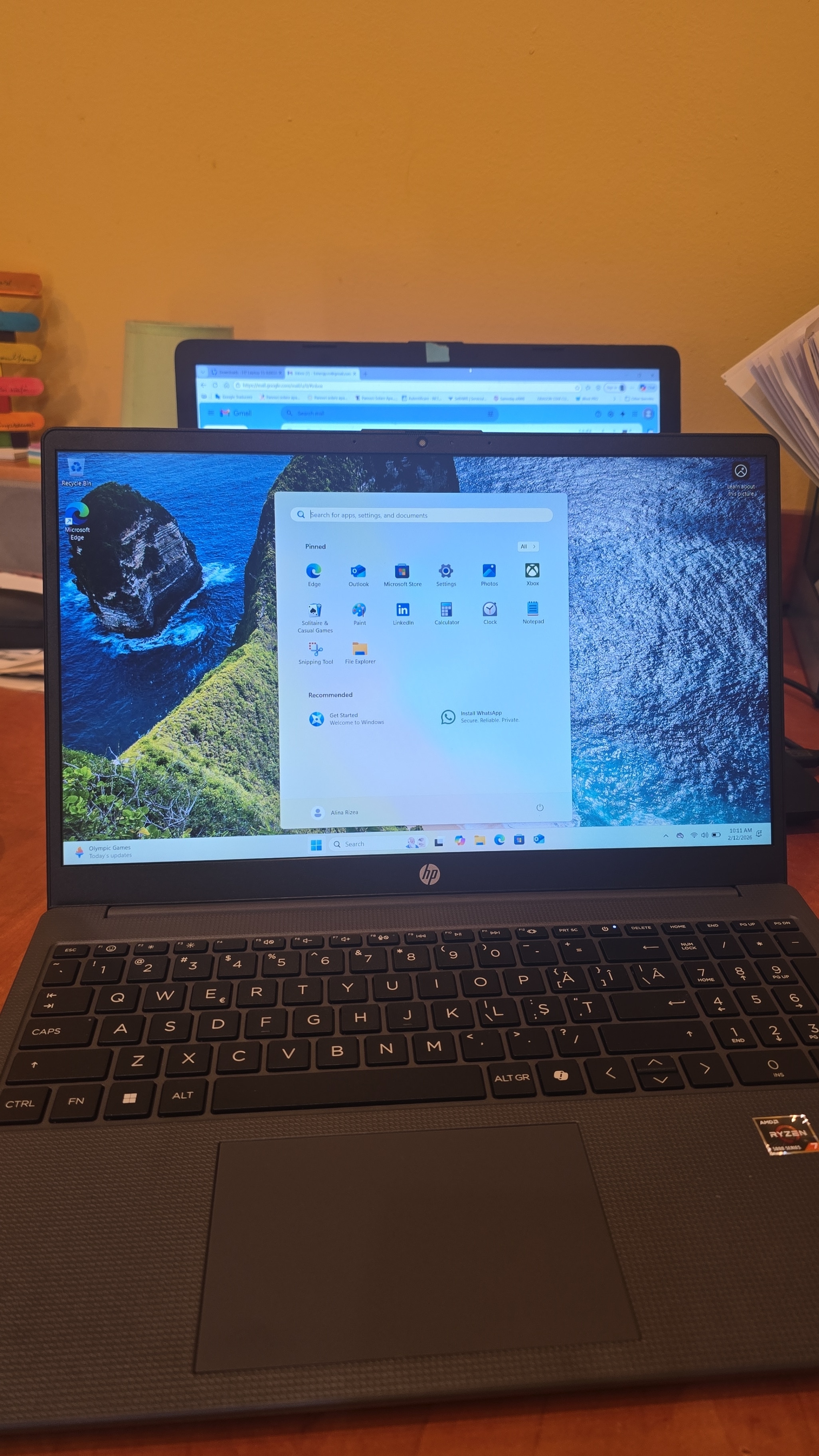 Laptop HP 15-fc0038nq cu procesor AMD Ryzen™ 7 5825U pana la 4.5GHz, 15.6'', Full HD, 16GB DDR4 RAM, 1TB SSD, AMD Radeon™ Graphics, Free DOS, Grey