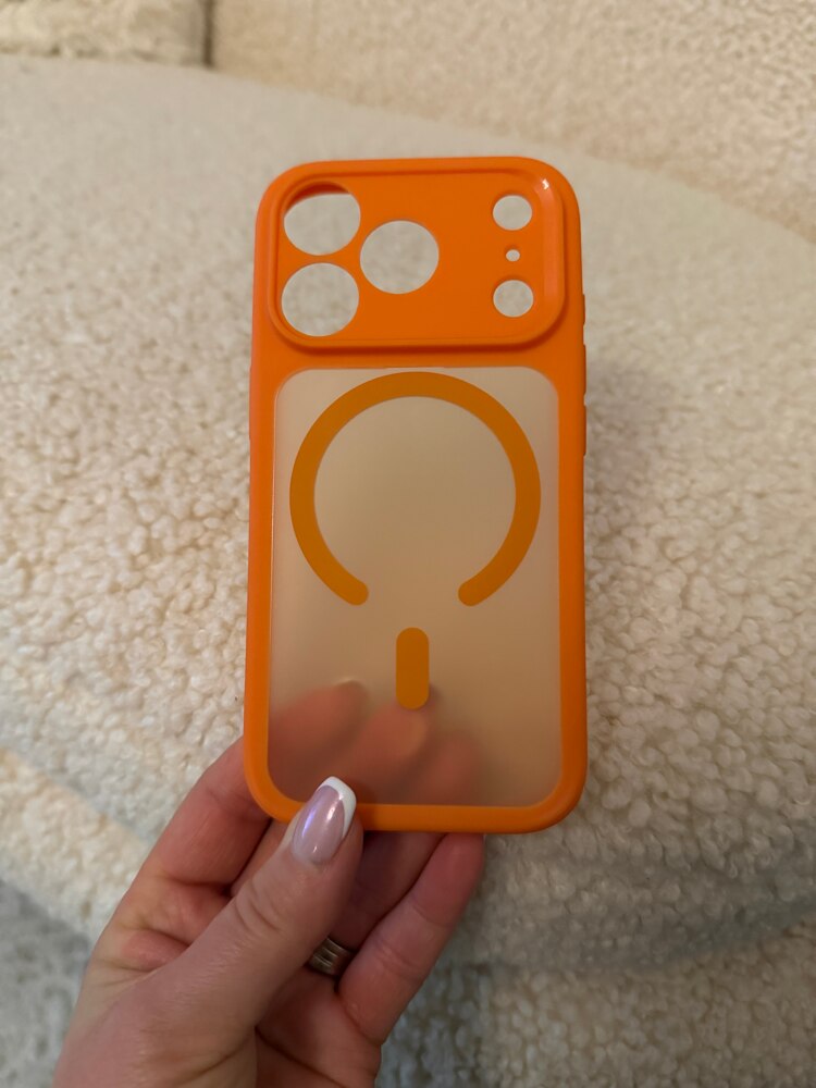Husa ESR Classic HaloLock Compatibila Cu iPhone 17 Pro, Functie MagSafe, Protectie La Camera, Colturi Intarite, Transparent