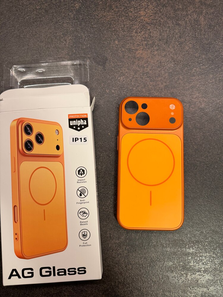 Husa Skin pentru Transformare iPhone 15 in iPhone 17 Pro – Design Premium, Compatibil MagSafe, Culoare Portocaliu