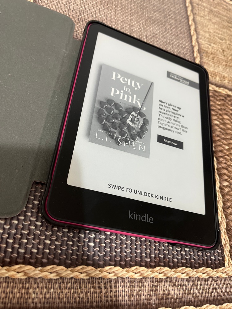 eBook Reader Amazon Kindle Paperwhite 2024 (12th Gen), 16 GB