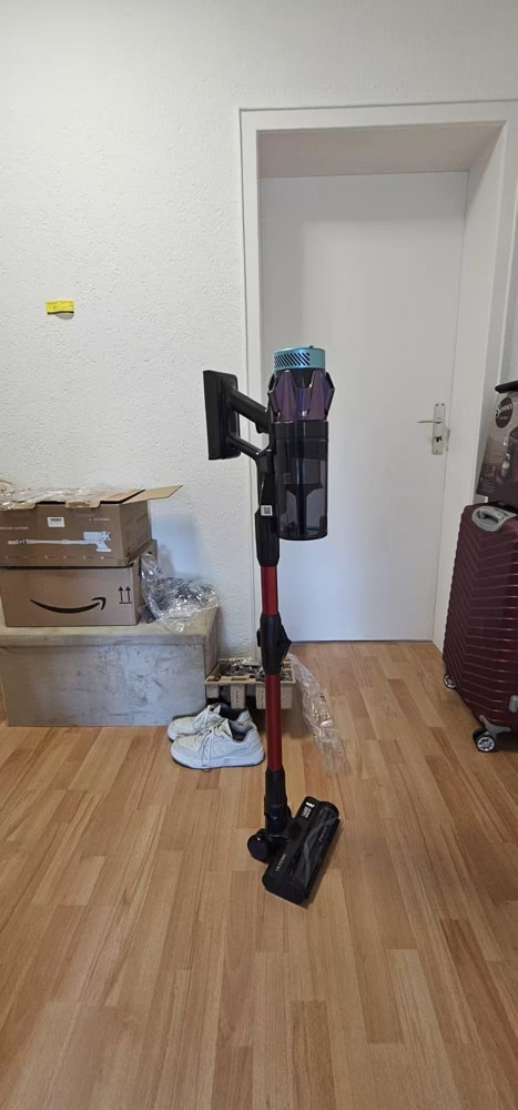 Aspirator fara fir Ultenic U18 PowerPro, putere de aspirare de 76.000 Pa, autonomie de 80 de minute, articulatie flexibila pivotanta la 180°, design autonom