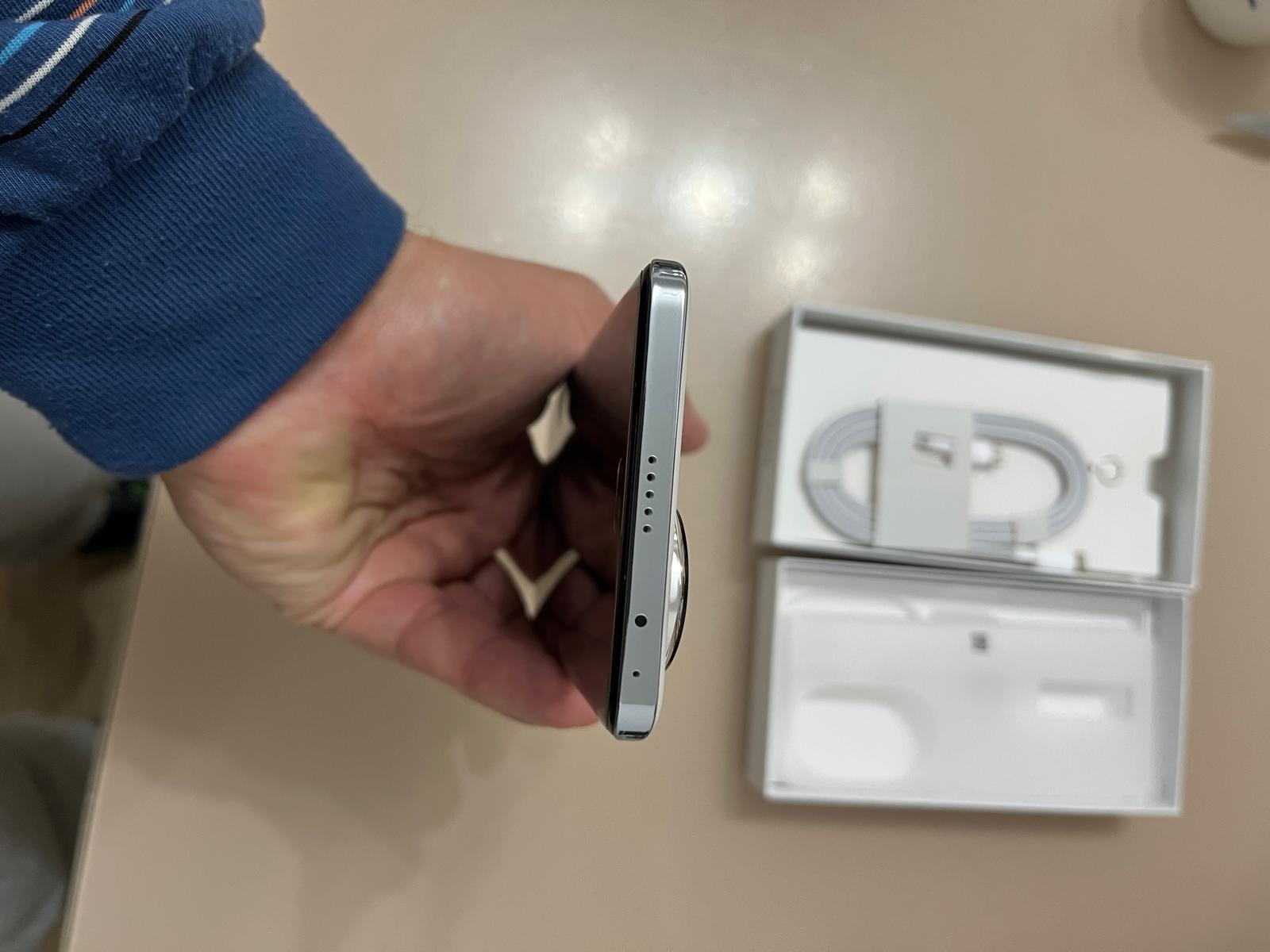 Telefon mobil HONOR 200 Pro, Dual SIM, 12GB RAM, 512GB, Moonlight White