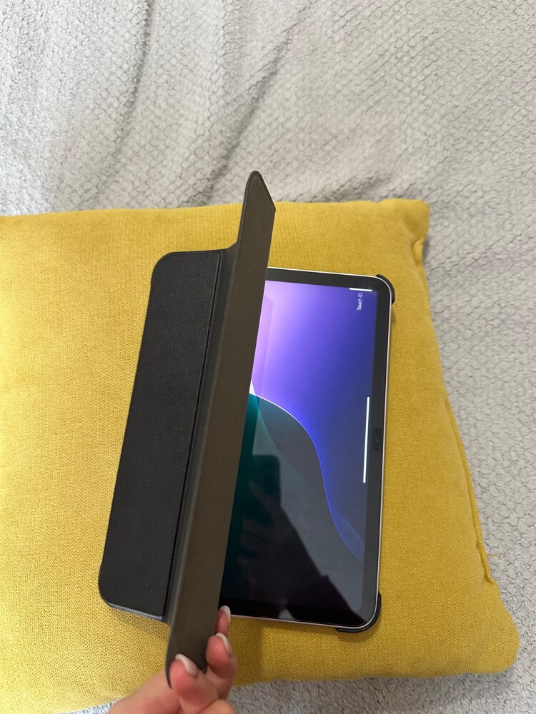 Husa de protectie pentru iPad 11″ (generatia 11, 2025 – A16) si iPad 10, 9″ (generatia 10, 2022), husa inteligenta cu suport pliabil in trei pozitii, spate ultra-subtire, culoare negru, vadrami