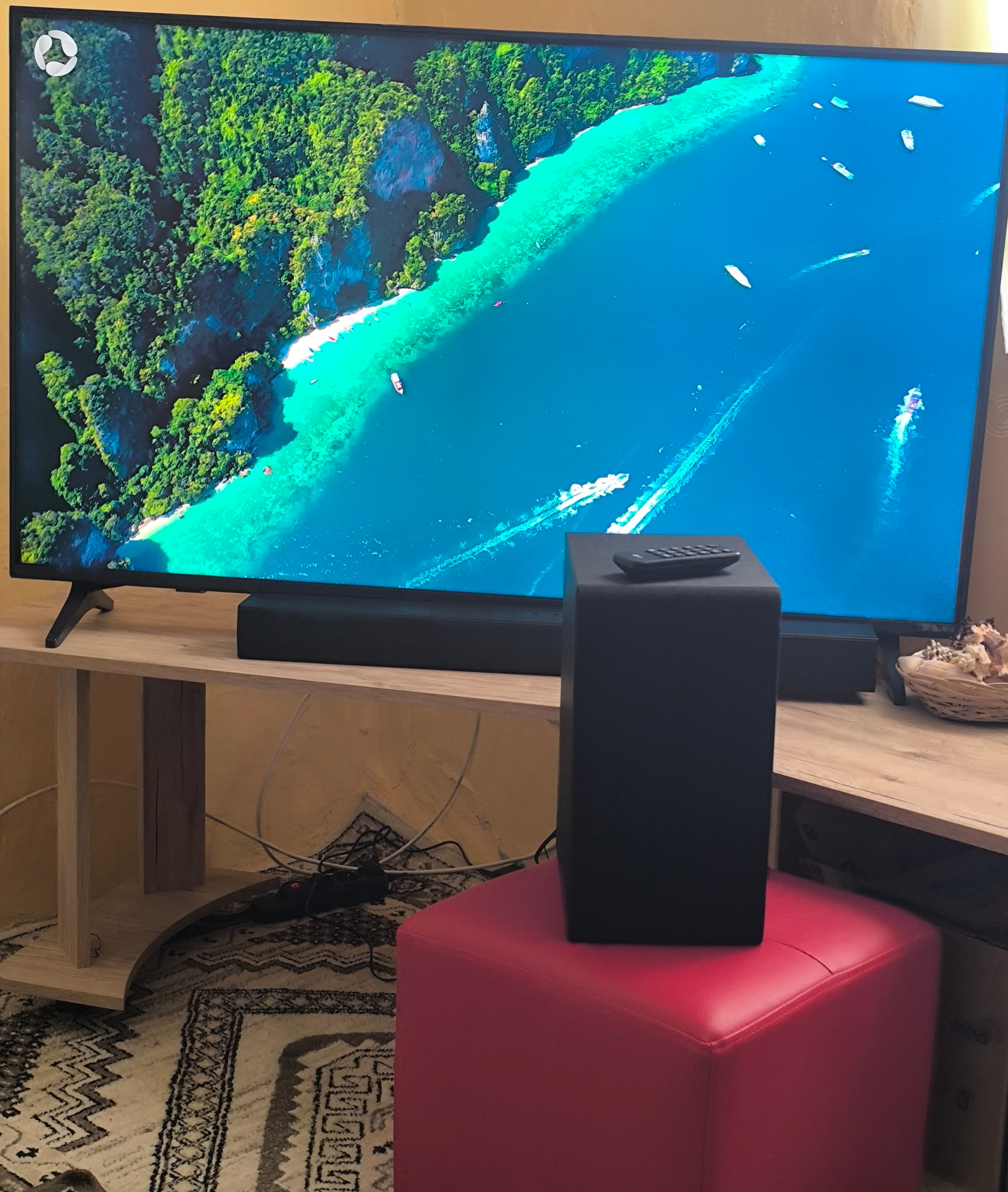 Soundbar LG S40T, 2.1, 300W, Subwoofer Wireless, Bluetooth, HDMI, USB, Negru