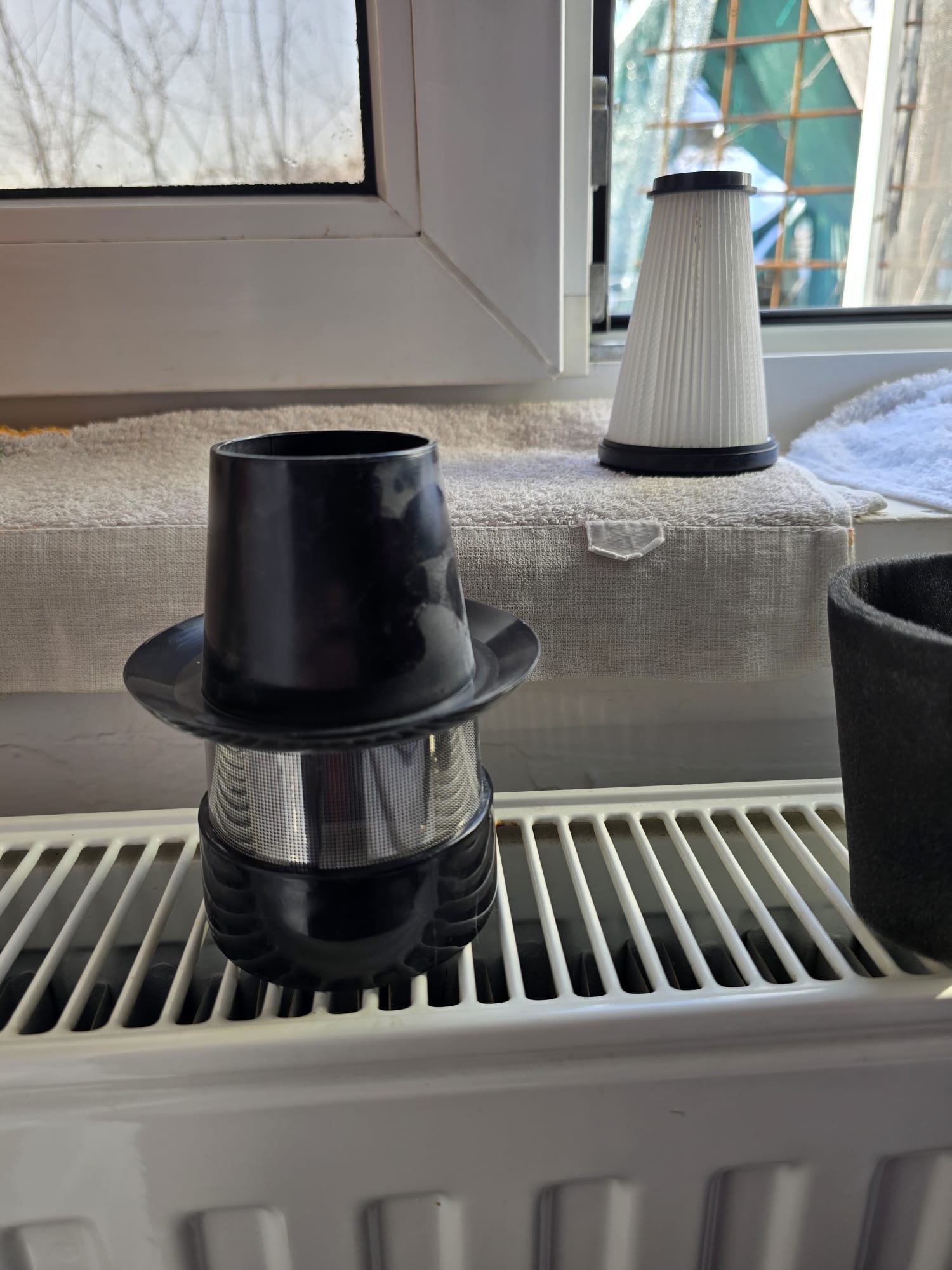 Aspirator Vactidy C8 cu cablu de 7 m/ 60 kPa/ 600 W/ filtrare in 6 trepte/ 4 in 1/ rezervor de praf de 1,5 l/ tehnologie GreenEye