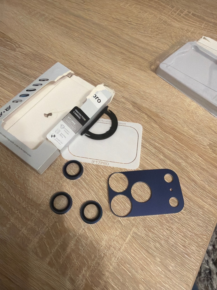 Protectie lentila camera spate, aliaj de aluminiu/sticla temperata, albastru, compatibil cu iPhone 17 Pro