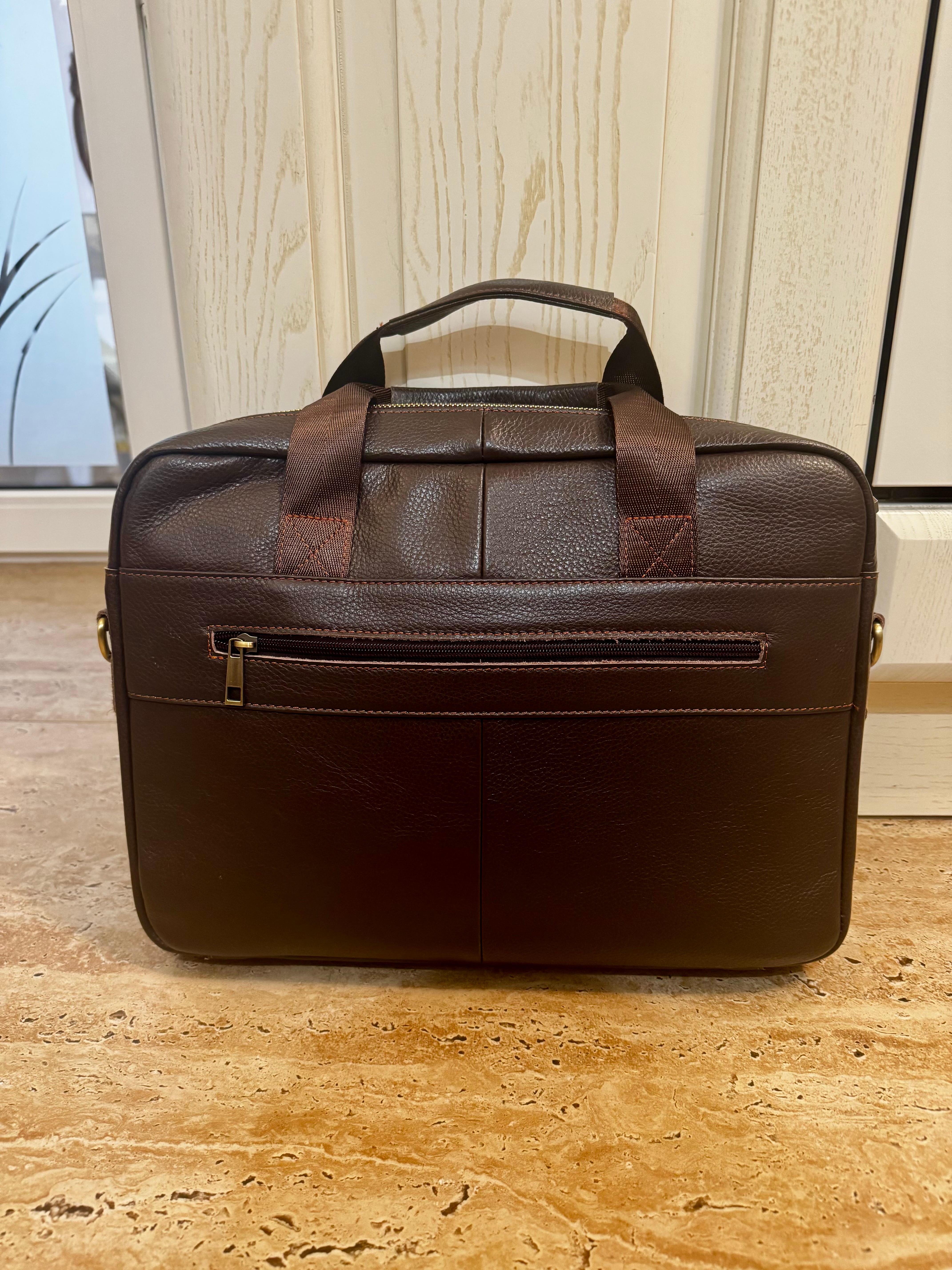 Geanta Laptop Piele Naturala, IMODIX, Compartiment Laptop 14-inch, Spatioasa, Curea De Umar Ajustabila, Multiple Compartimente, Ideala Pentru Birou Si Calatorii, 39x27x7 cm, Model 2019A, Maro