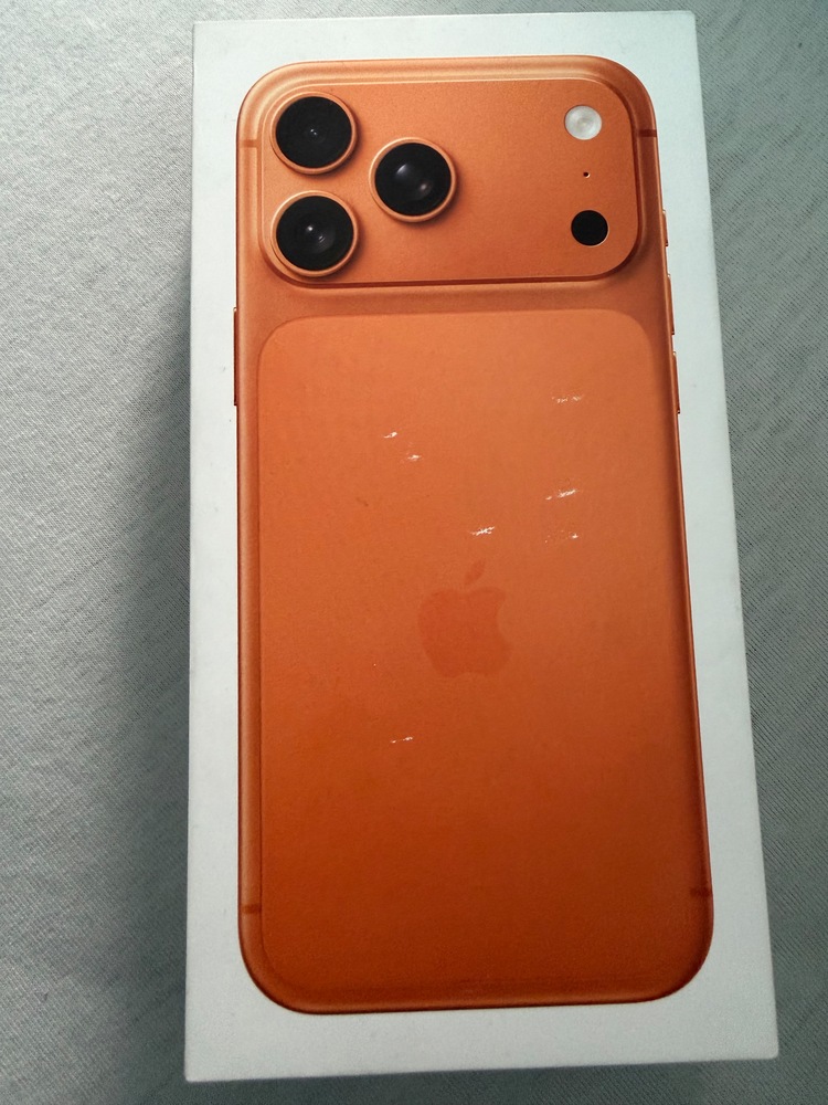 Telefon mobil Apple iPhone 17 Pro Max, 2TB, 5G, Cosmic Orange