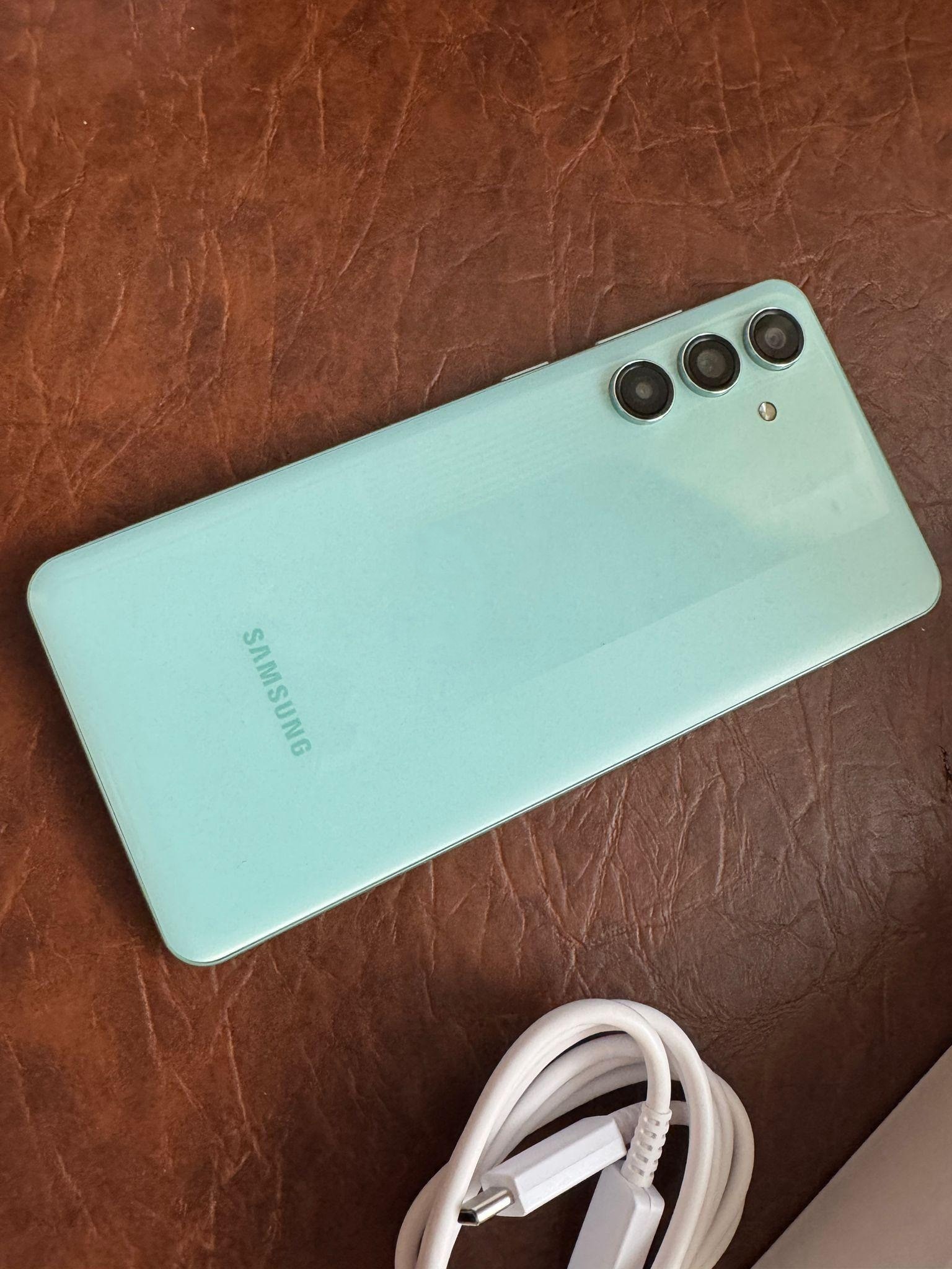 Telefon mobil Samsung Galaxy M55s, 8GB RAM, 128GB, 5G, Coral Green