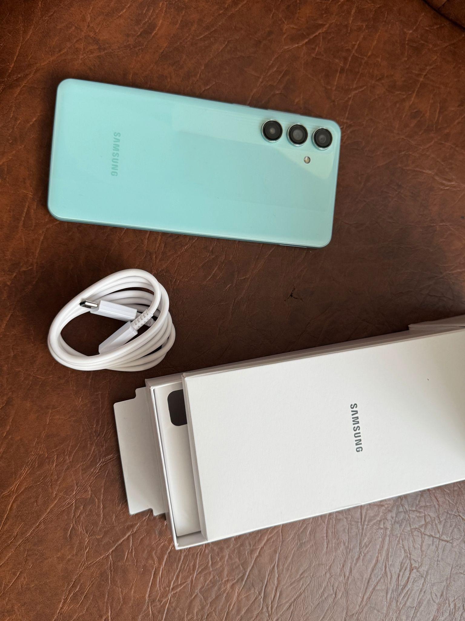 Telefon mobil Samsung Galaxy M55s, 8GB RAM, 128GB, 5G, Coral Green