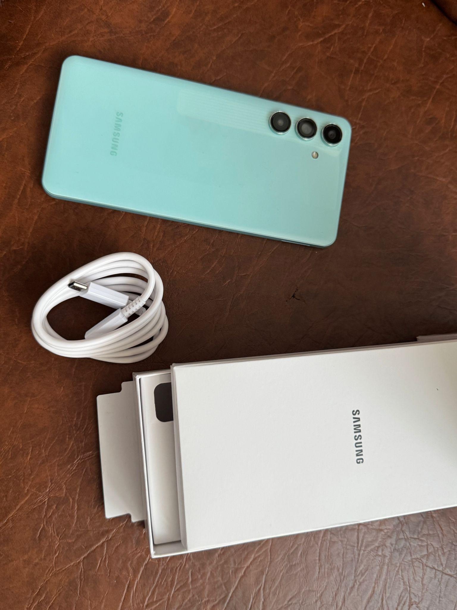 Telefon mobil Samsung Galaxy M55s, 8GB RAM, 128GB, 5G, Coral Green