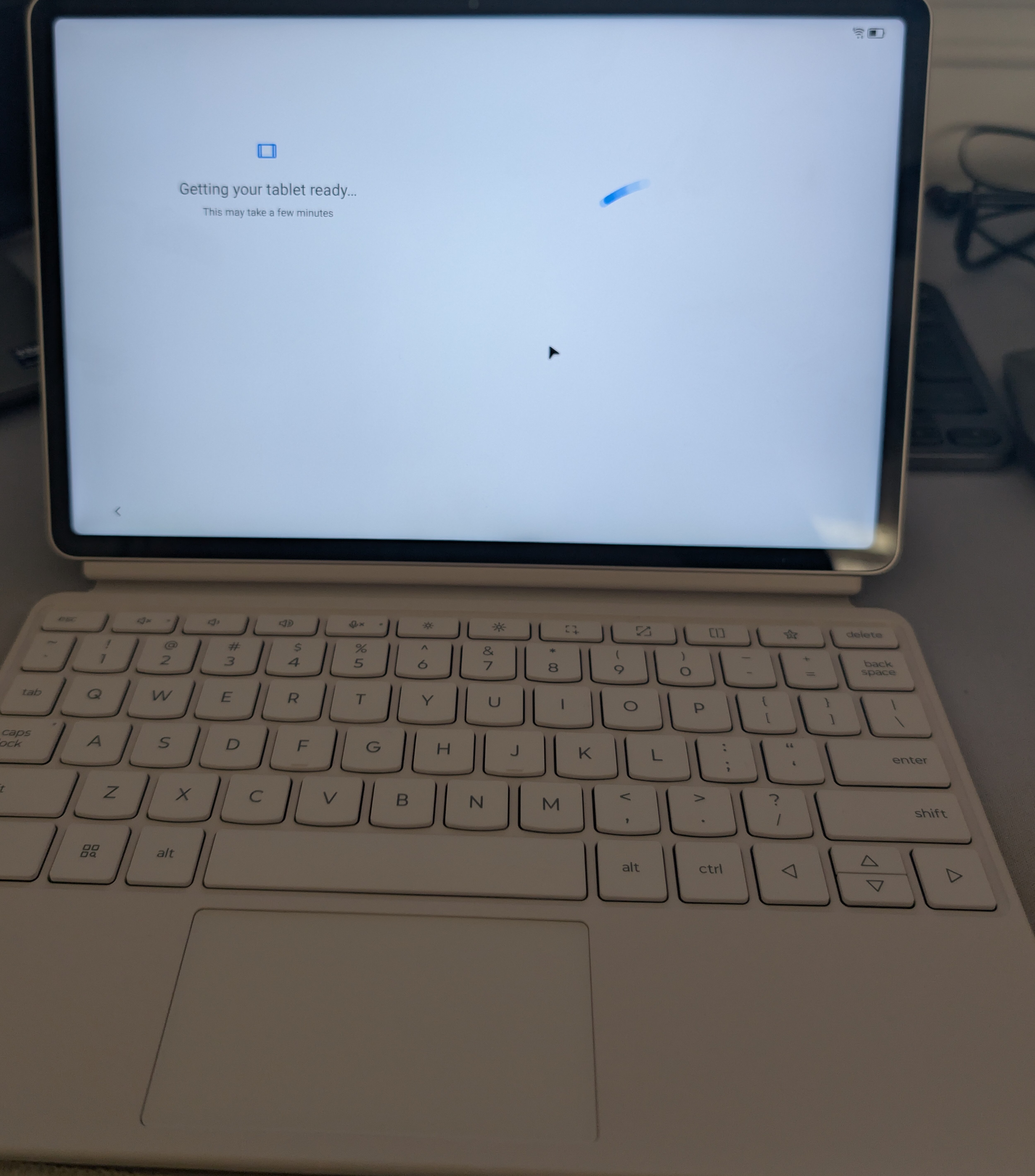 Tableta Lenovo Yoga Tab, 6-Core,11.1" 3.2K (3200x2000) LTPS 600nits (typical) / 800nits (peak) , 12GB RAM, 256GGB, Wifi, Seashell + Lenovo® Tab Pen Pro + Lenovo® Keyboard Pack