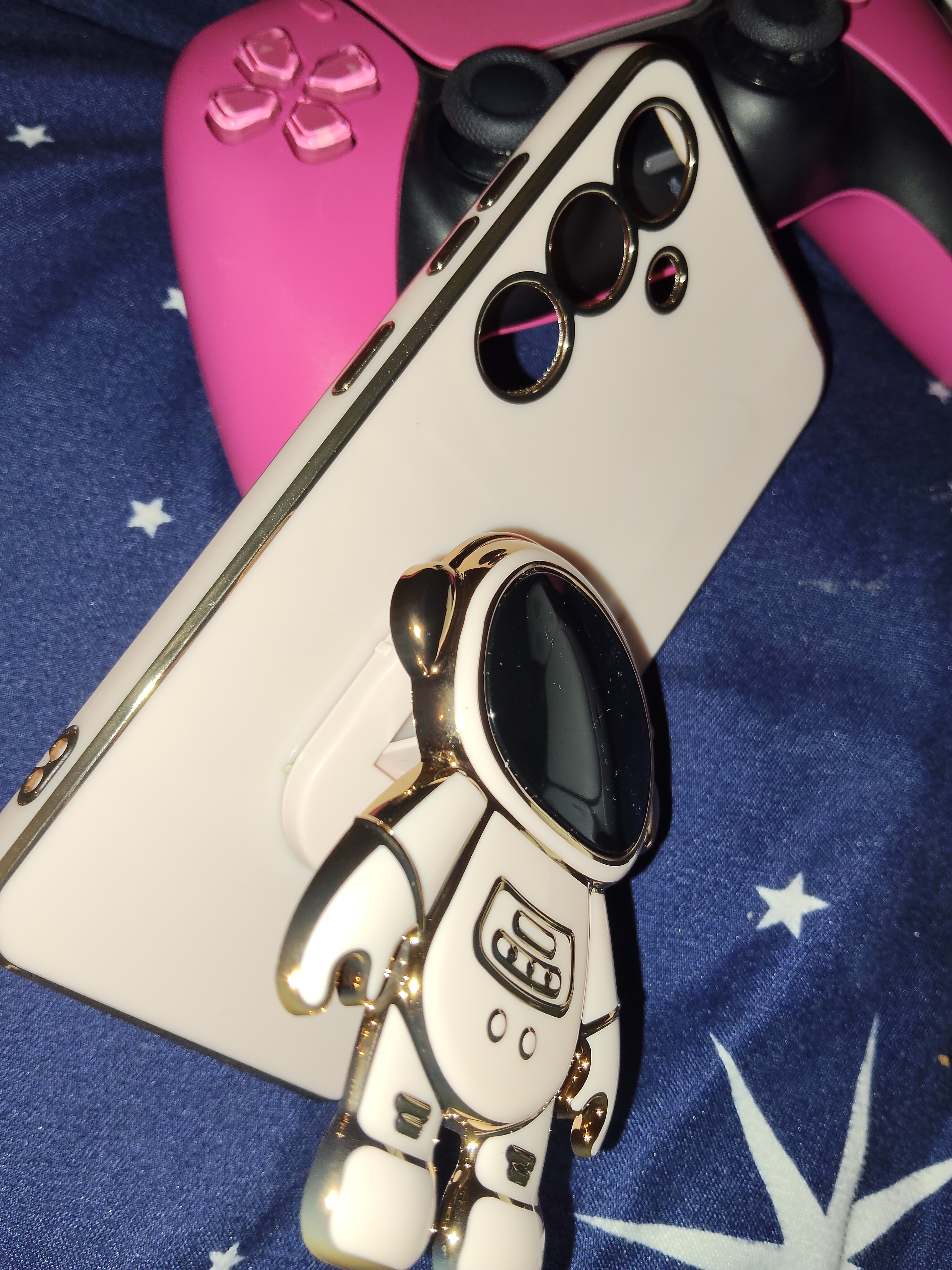 Husa Telefon 2in1, Flippy, Compatibila Samsung Galaxy S24, Carcasa TPU cu Suport Inclus Tip Astronaut, Protectie Camere, Mov